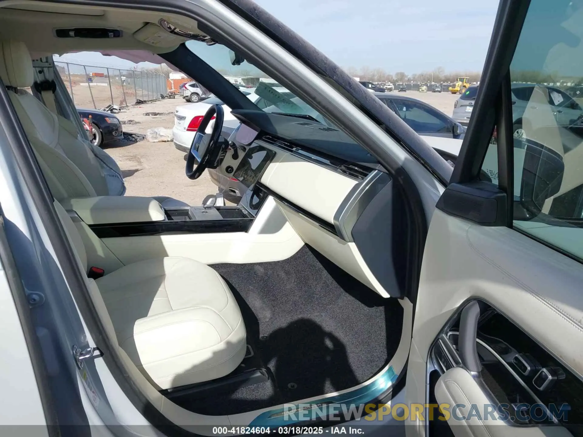 5 Photograph of a damaged car SALKP9E92SA276184 LAND ROVER RANGE ROVER 2025