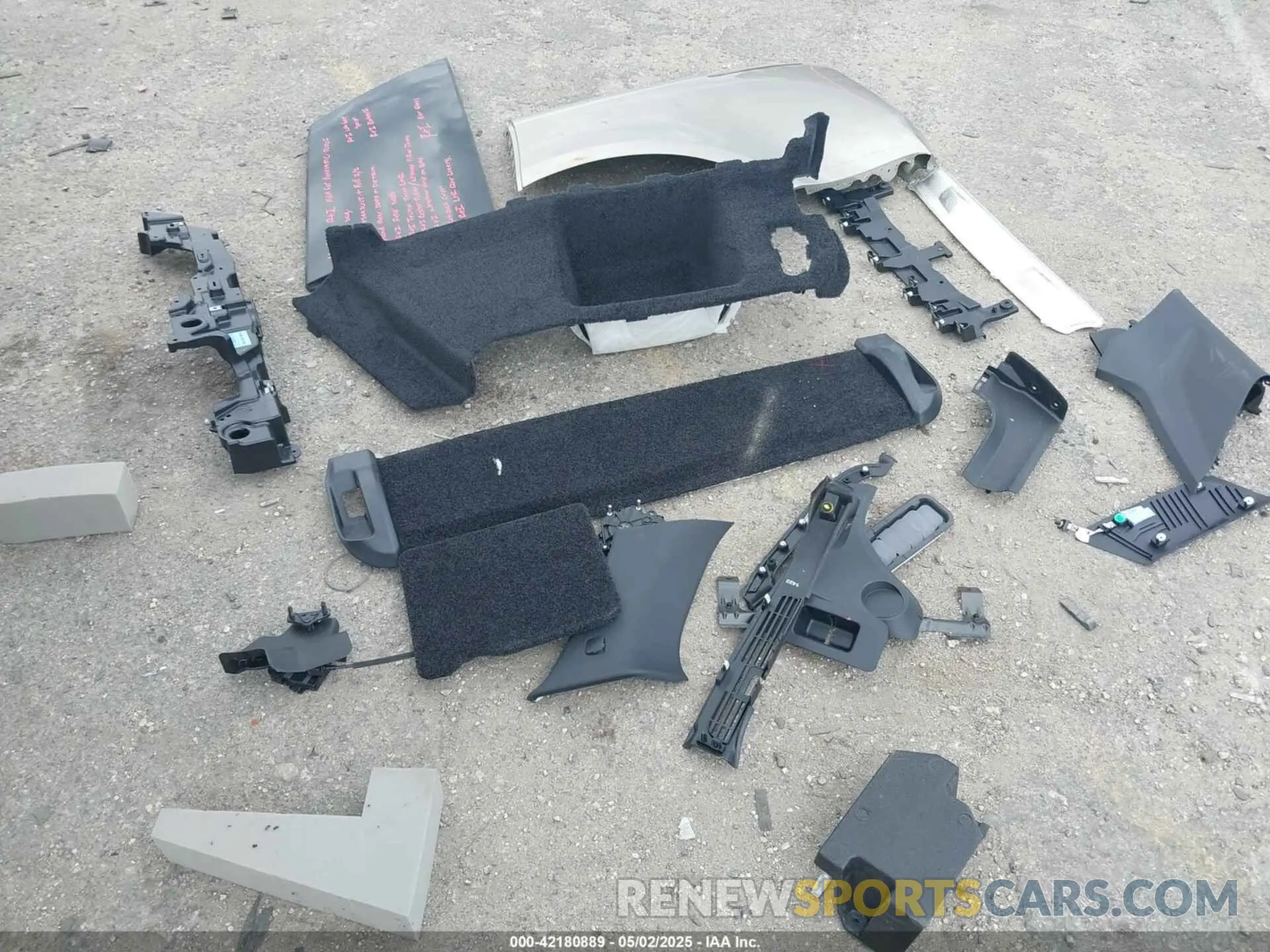 12 Photograph of a damaged car SALKP9E98SA300830 LAND ROVER RANGE ROVER 2025