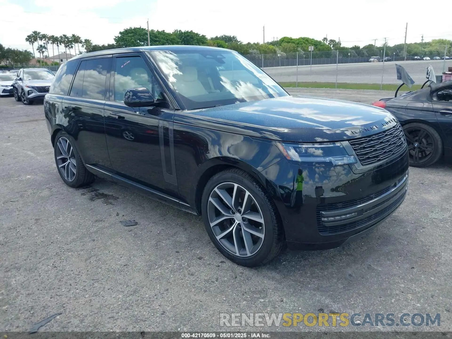 1 Photograph of a damaged car SALKP9F41SA262215 LAND ROVER RANGE ROVER 2025