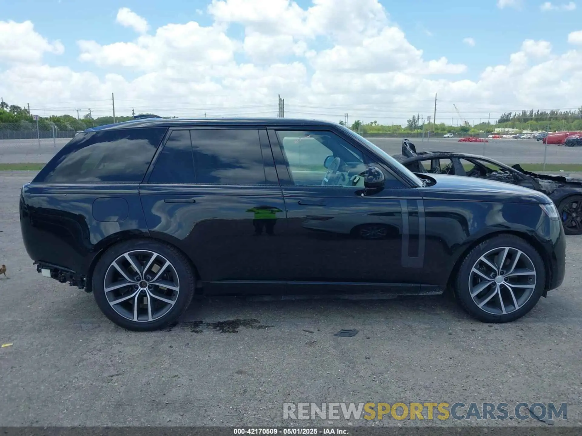 14 Photograph of a damaged car SALKP9F41SA262215 LAND ROVER RANGE ROVER 2025