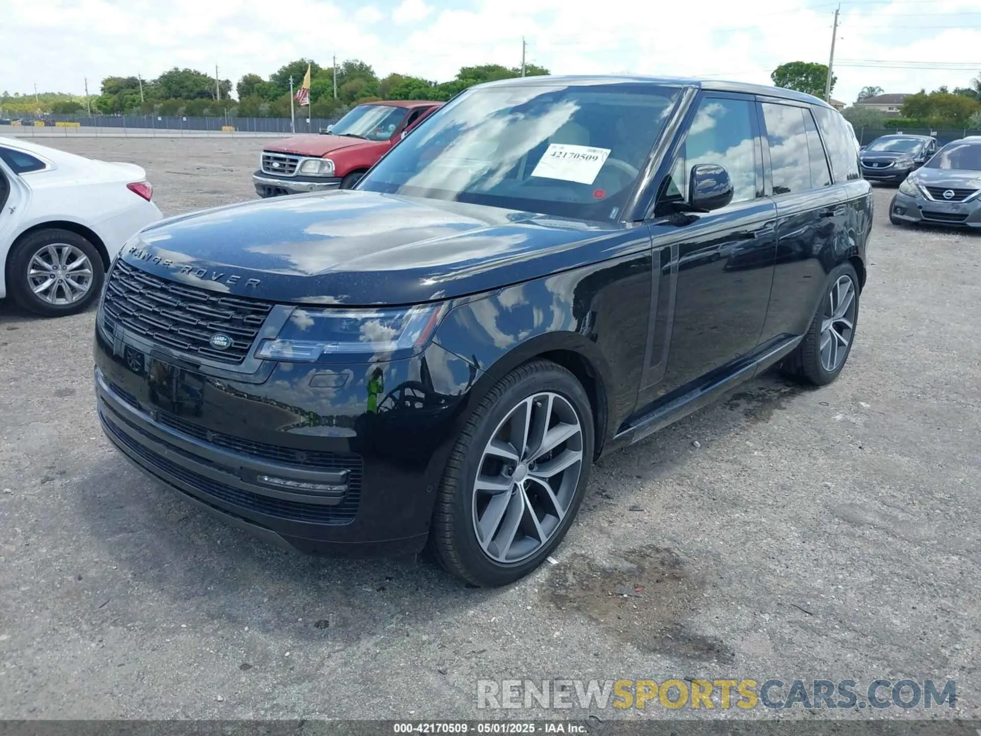 2 Photograph of a damaged car SALKP9F41SA262215 LAND ROVER RANGE ROVER 2025