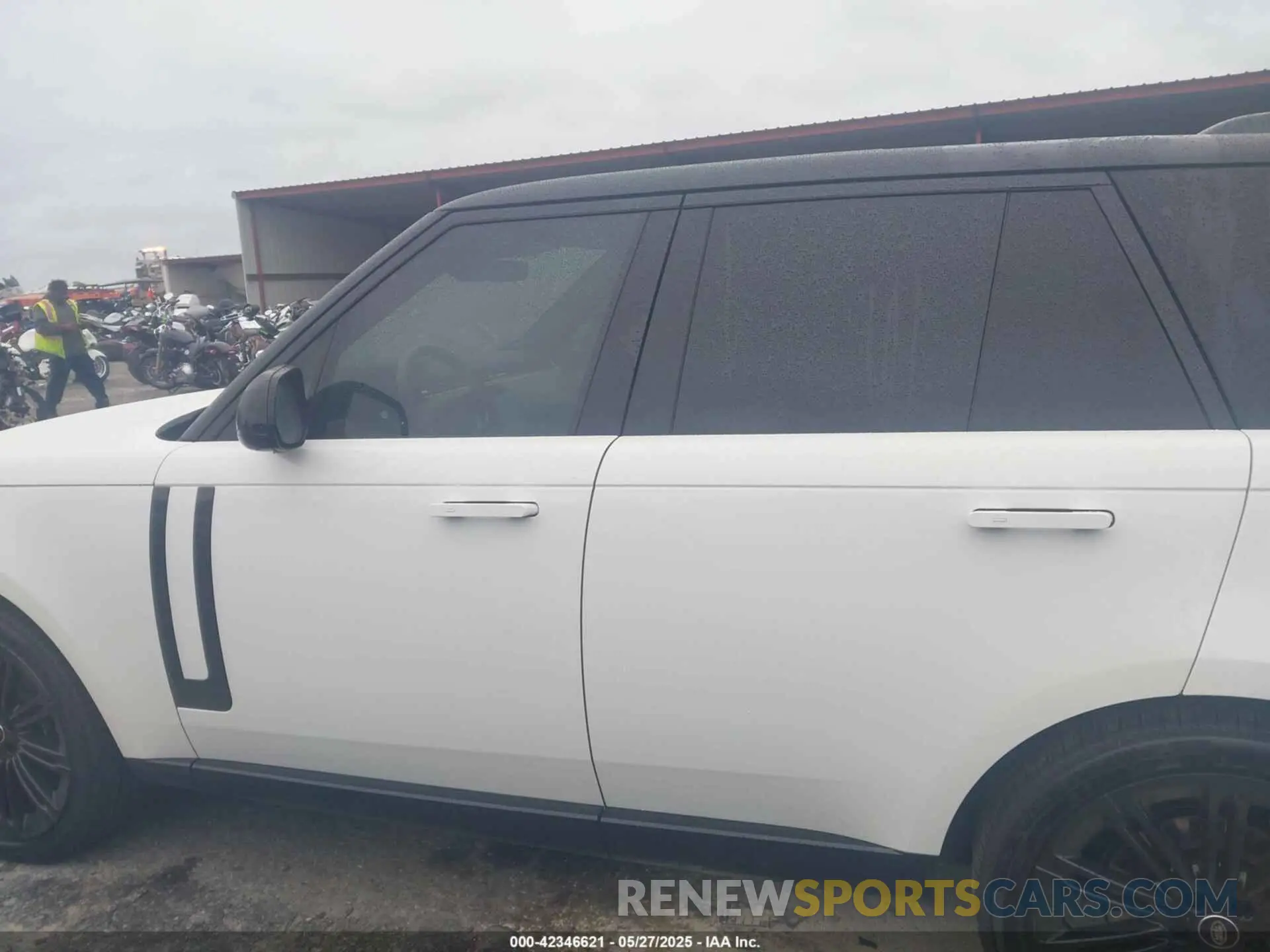 14 Photograph of a damaged car SALKP9FU6SA278068 LAND ROVER RANGE ROVER 2025