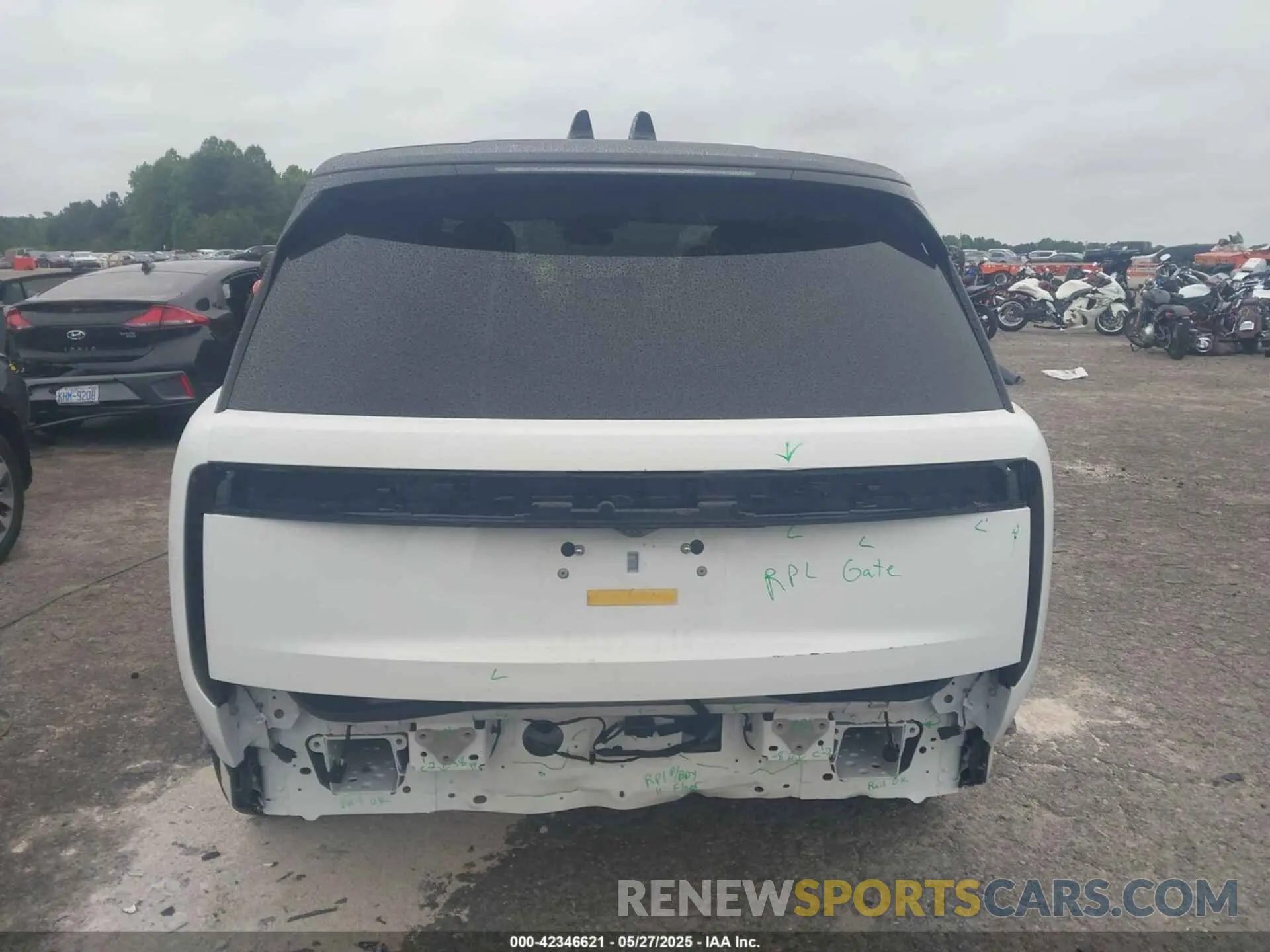 16 Photograph of a damaged car SALKP9FU6SA278068 LAND ROVER RANGE ROVER 2025