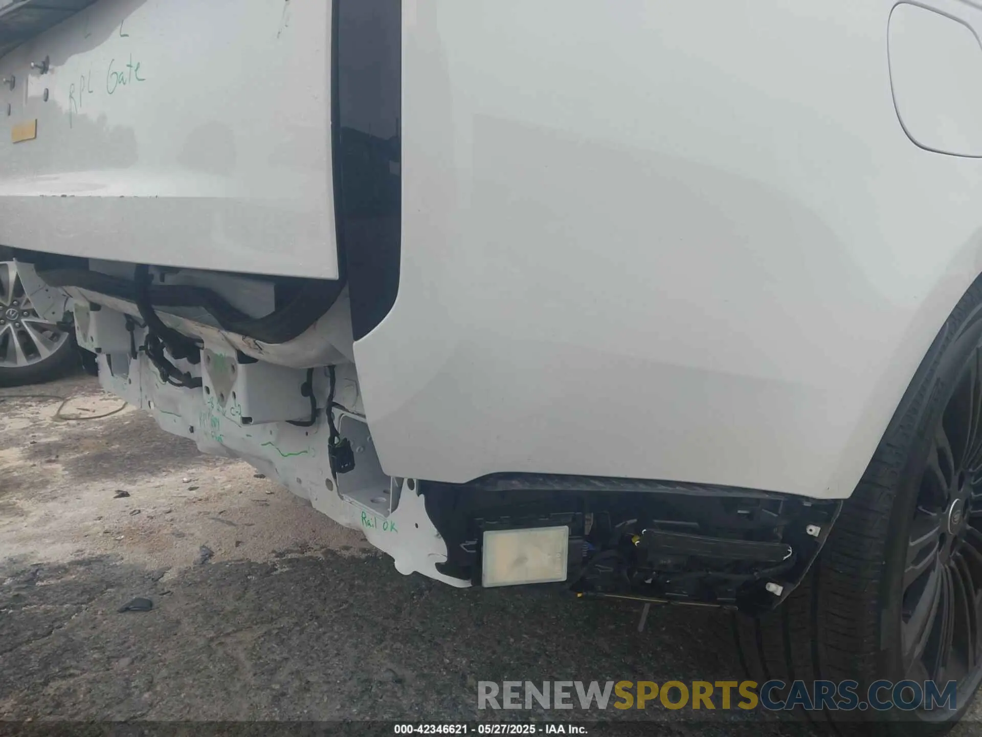 18 Photograph of a damaged car SALKP9FU6SA278068 LAND ROVER RANGE ROVER 2025