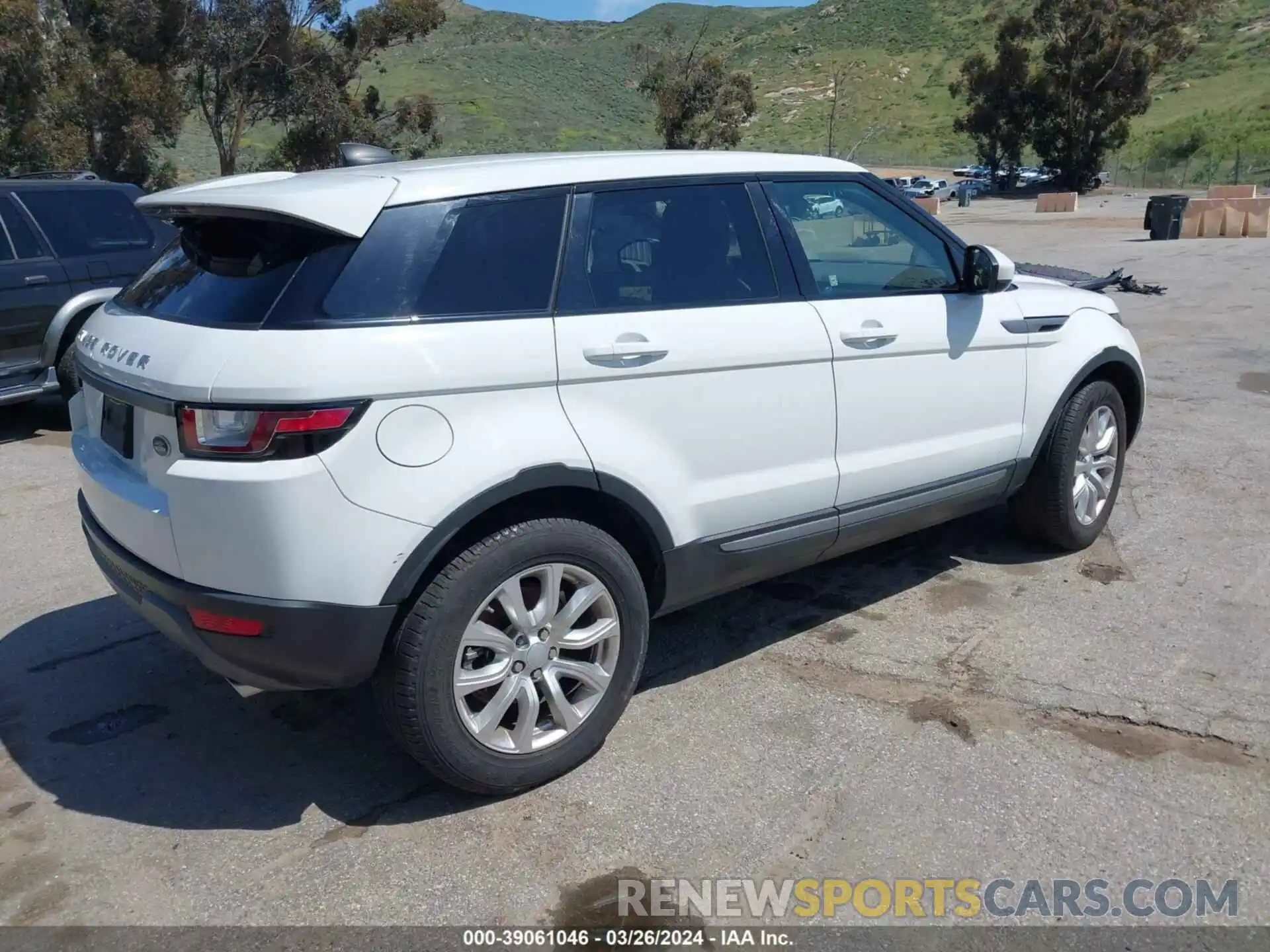 4 Photograph of a damaged car SALVP2RX4KH345199 LAND ROVER RANGE ROVER EVOQUE 2019