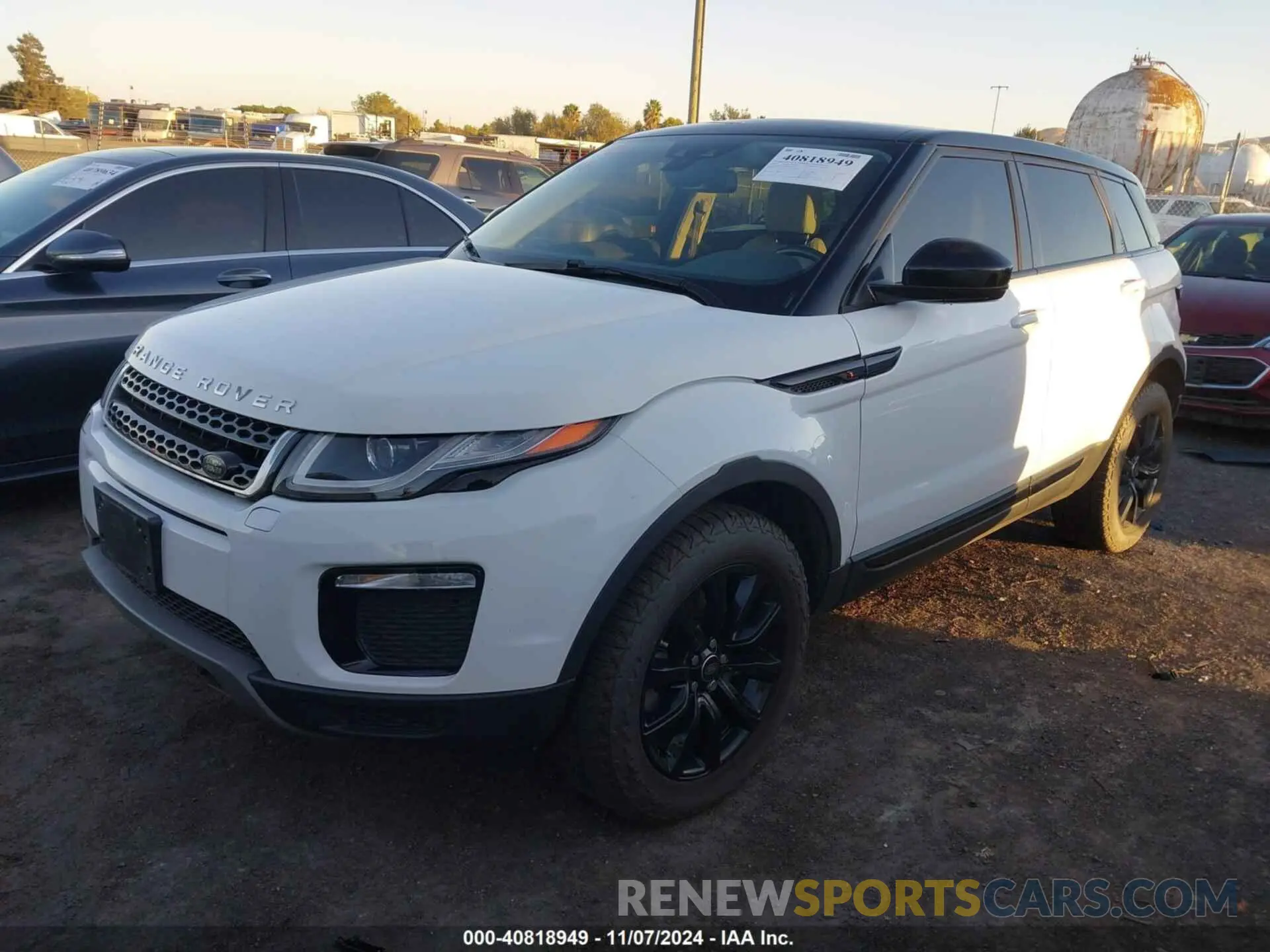 2 Photograph of a damaged car SALVP2RX5KH329187 LAND ROVER RANGE ROVER EVOQUE 2019