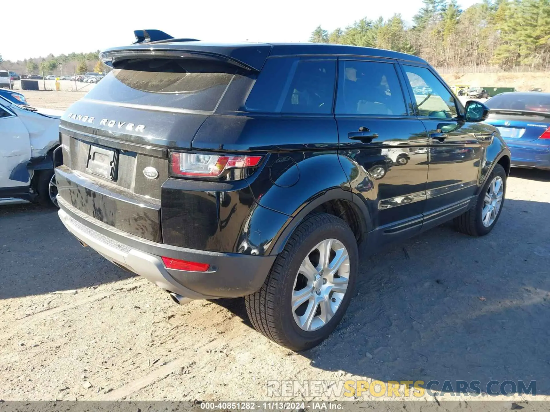 4 Photograph of a damaged car SALVP2RX5KH332686 LAND ROVER RANGE ROVER EVOQUE 2019