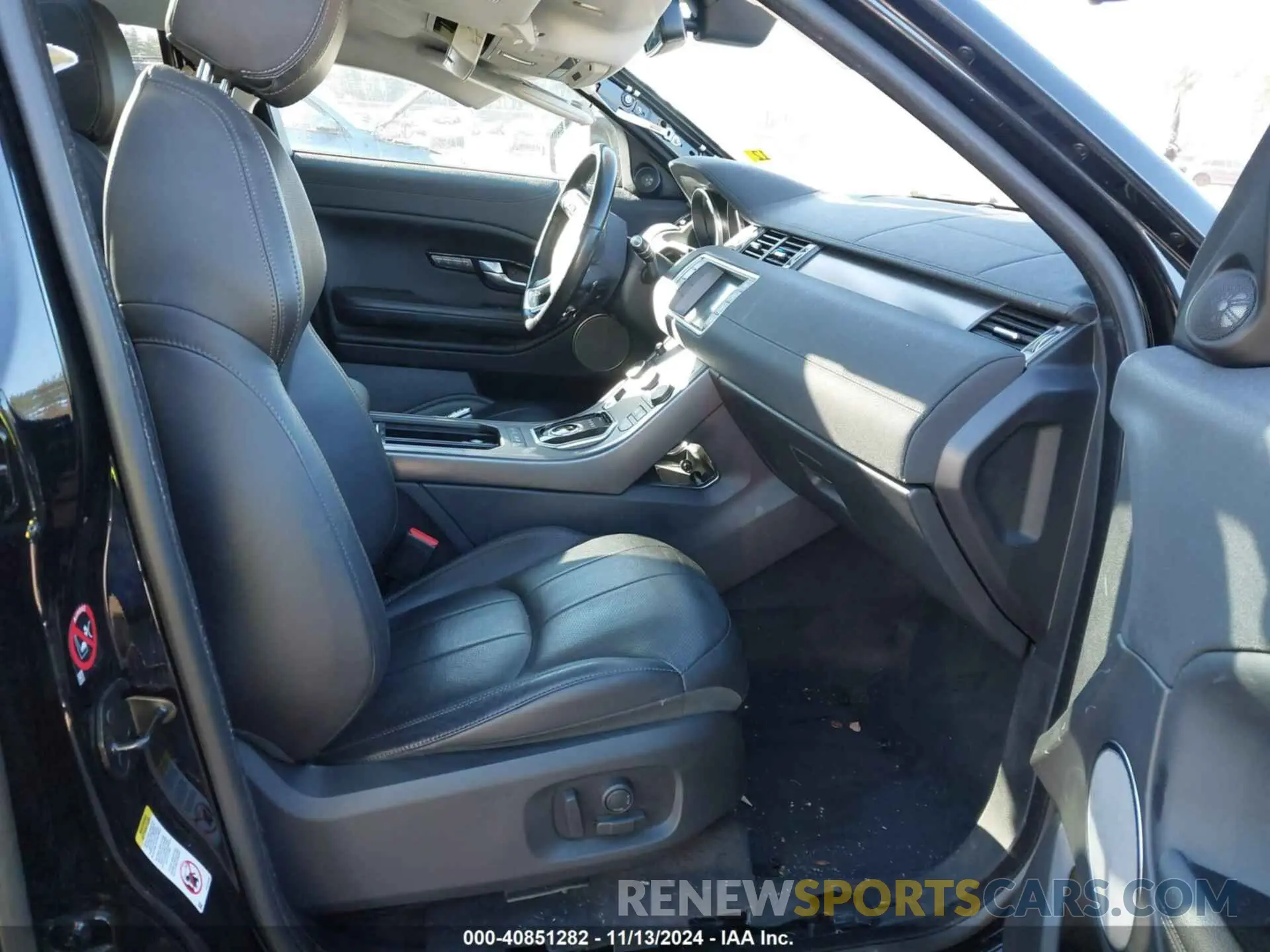 5 Photograph of a damaged car SALVP2RX5KH332686 LAND ROVER RANGE ROVER EVOQUE 2019