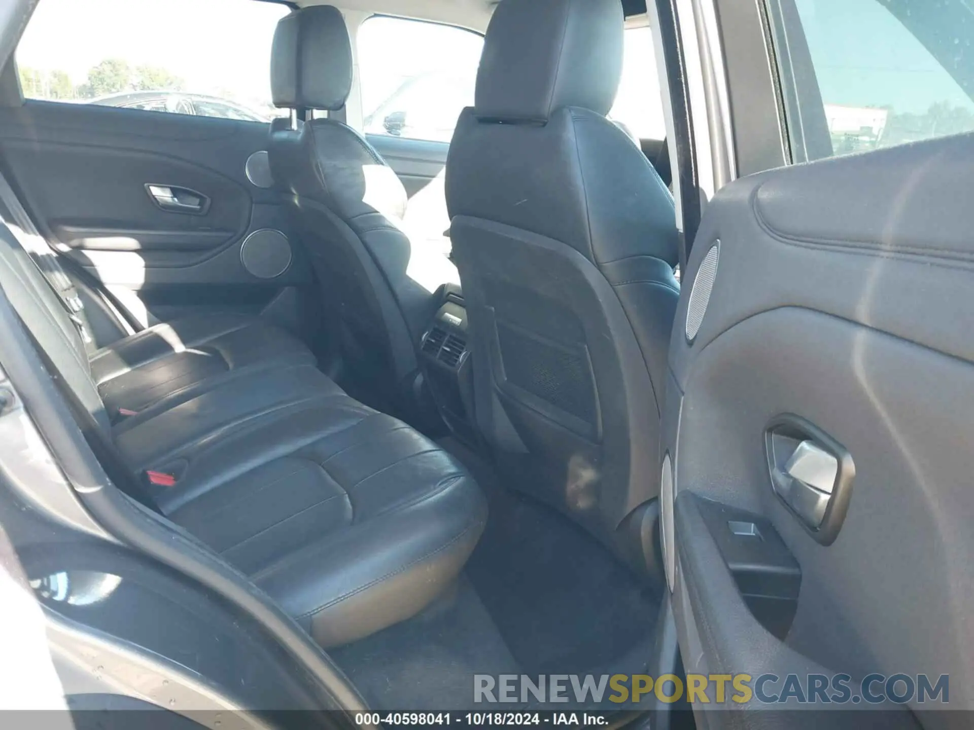 8 Photograph of a damaged car SALVP2RX7KH342121 LAND ROVER RANGE ROVER EVOQUE 2019