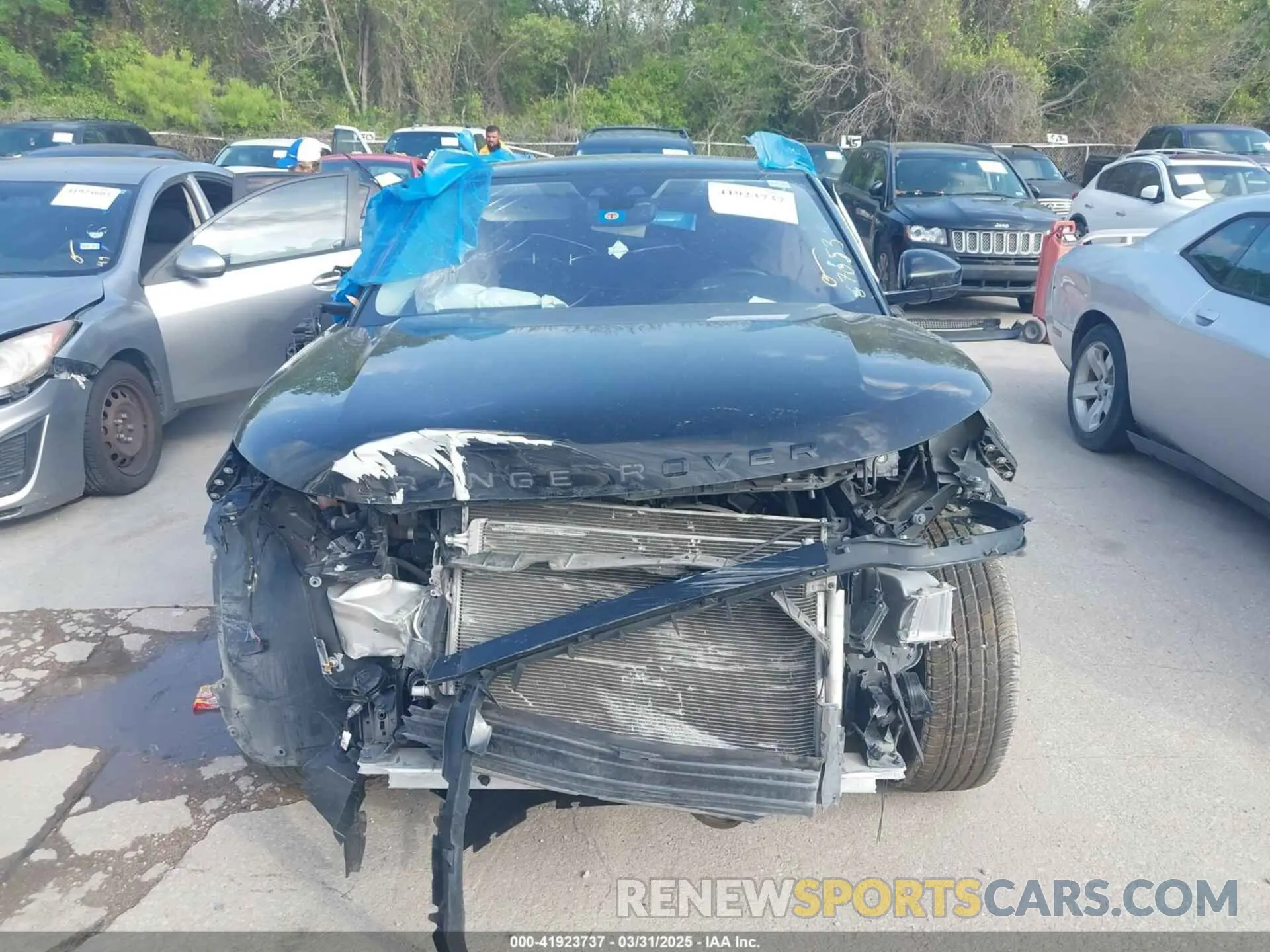 12 Photograph of a damaged car SALZJ2FX2LH103942 LAND ROVER RANGE ROVER EVOQUE 2020