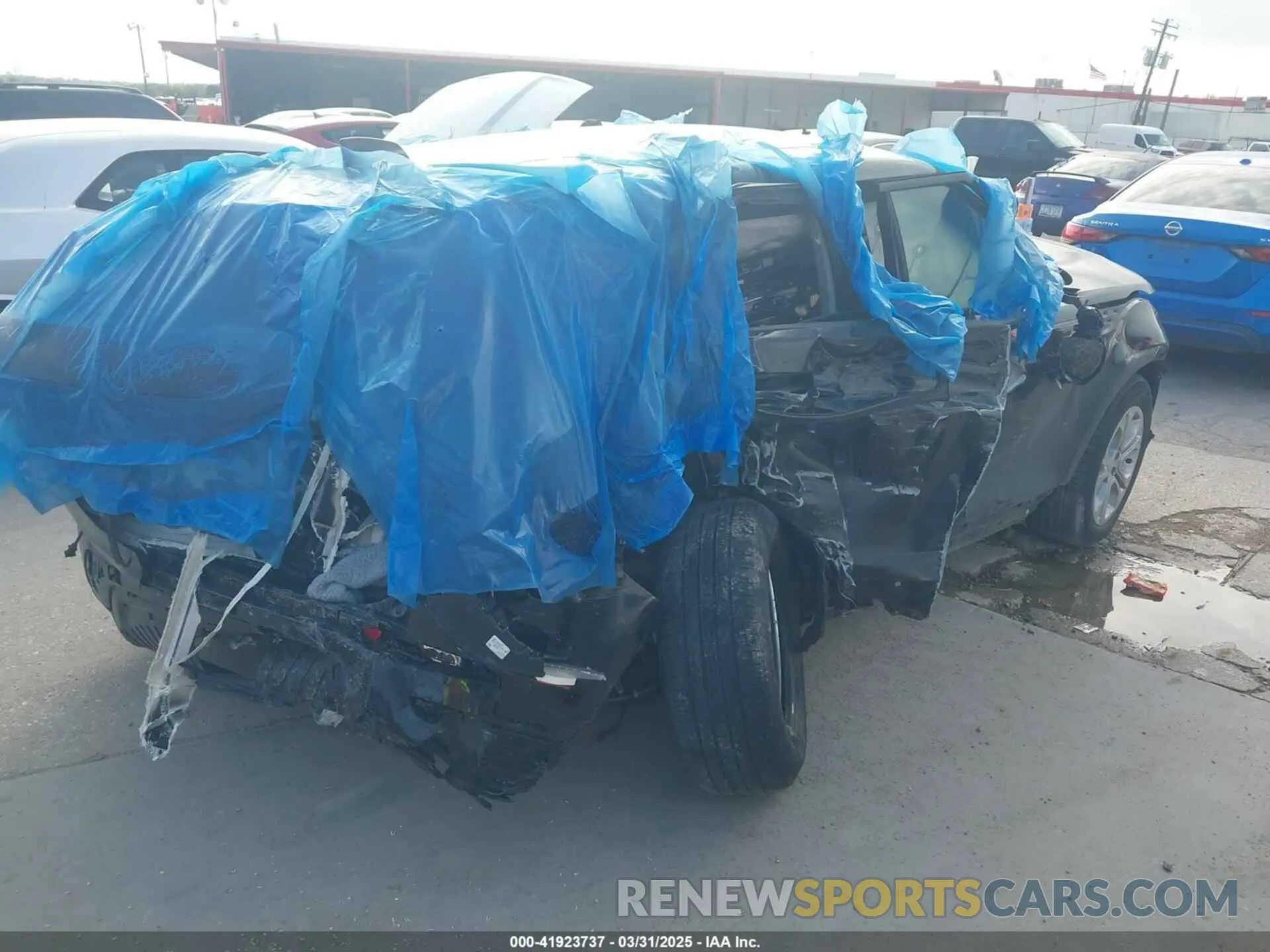 4 Photograph of a damaged car SALZJ2FX2LH103942 LAND ROVER RANGE ROVER EVOQUE 2020