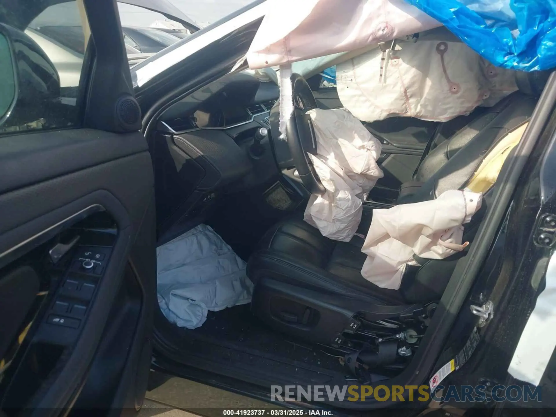 5 Photograph of a damaged car SALZJ2FX2LH103942 LAND ROVER RANGE ROVER EVOQUE 2020