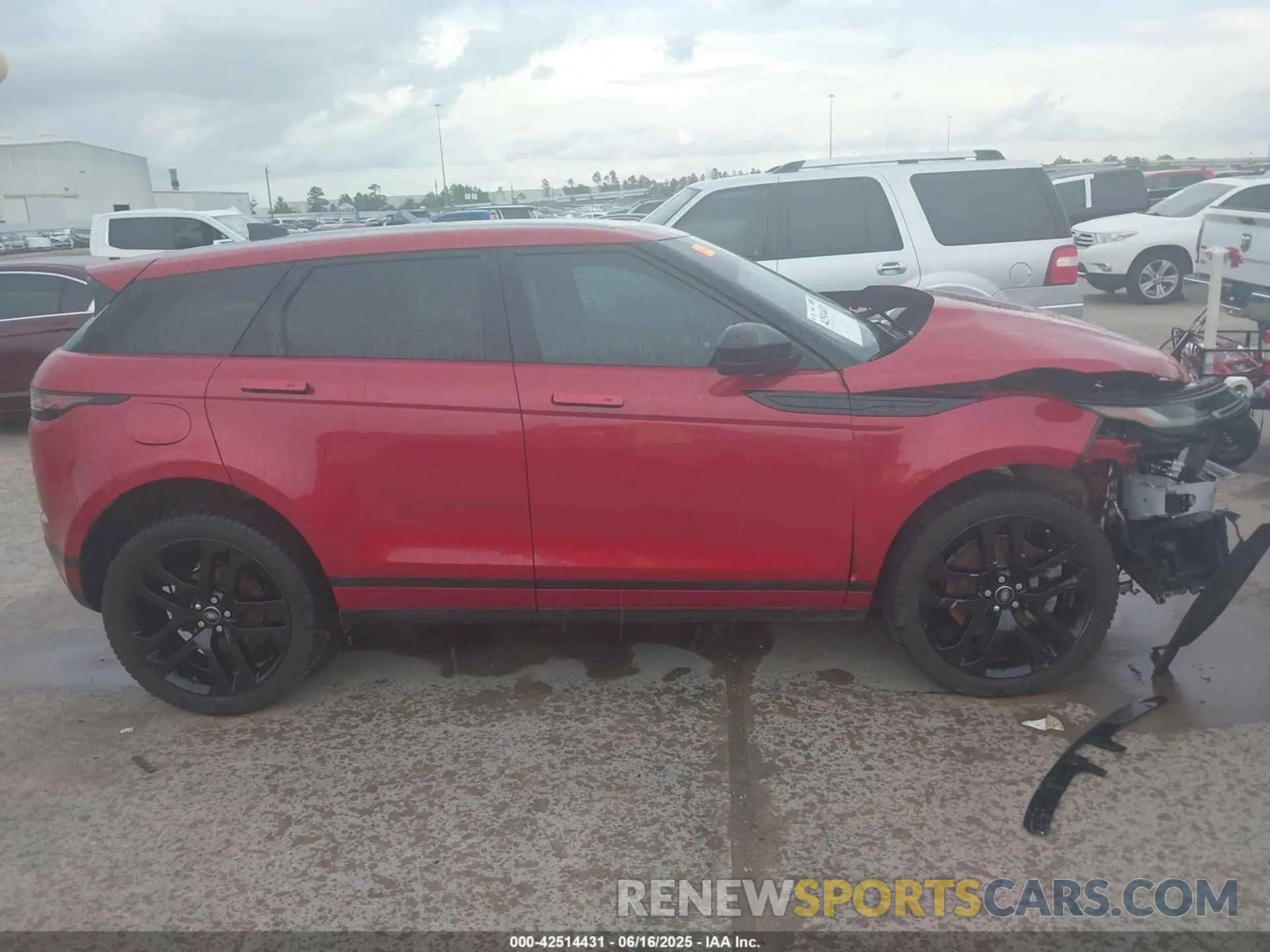 13 Photograph of a damaged car SALZJ2FX6LH018148 LAND ROVER RANGE ROVER EVOQUE 2020