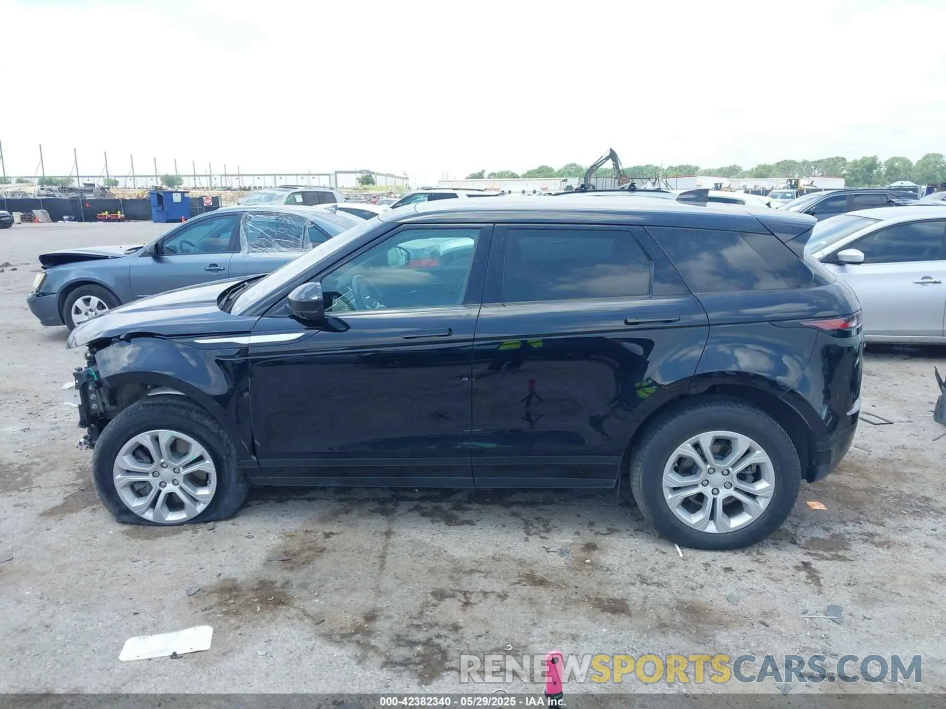 15 Photograph of a damaged car SALZJ2FX6LH081685 LAND ROVER RANGE ROVER EVOQUE 2020