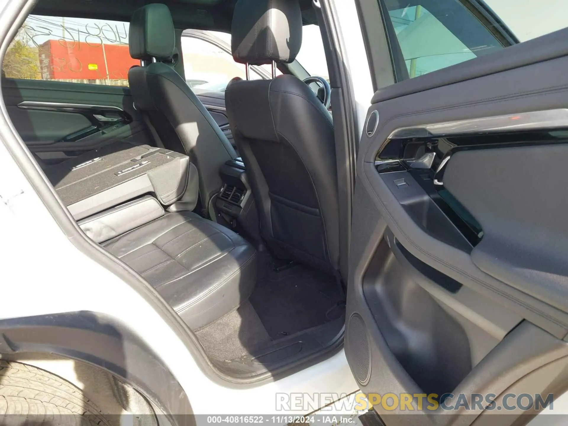 8 Photograph of a damaged car SALZJ2FX7LH056553 LAND ROVER RANGE ROVER EVOQUE 2020