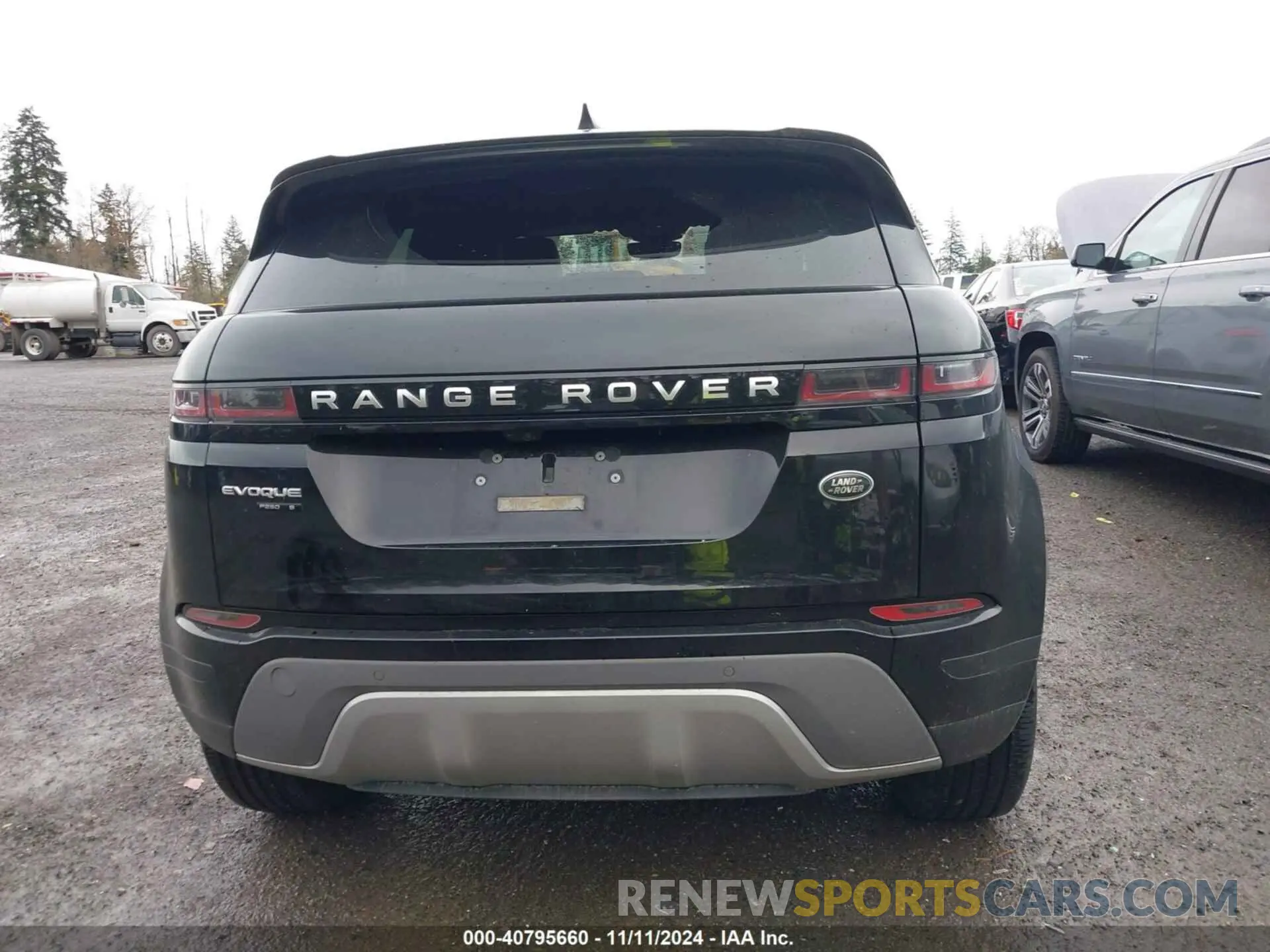17 Photograph of a damaged car SALZJ2FX8LH042628 LAND ROVER RANGE ROVER EVOQUE 2020