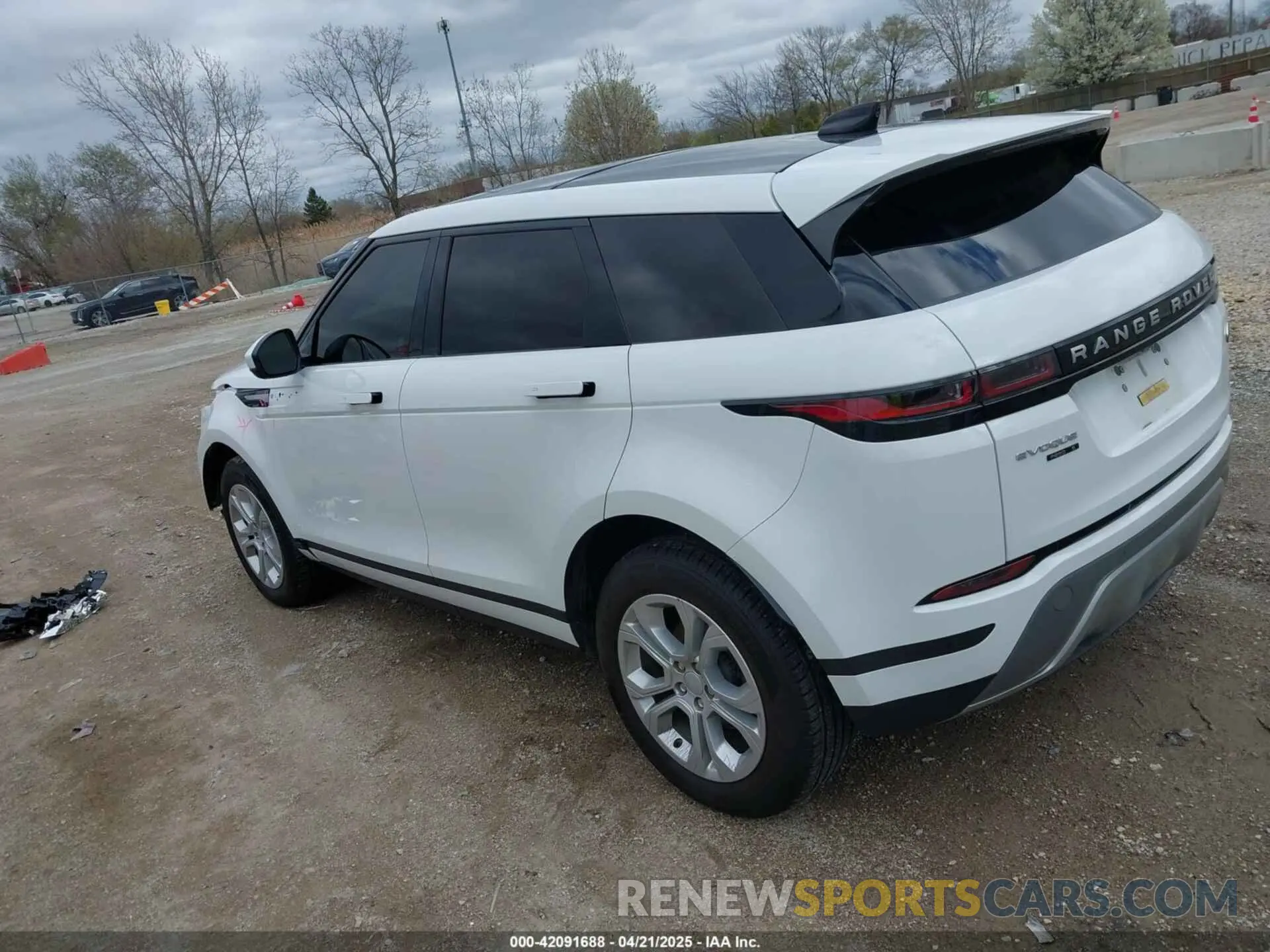 3 Photograph of a damaged car SALZJ2FX8LH060725 LAND ROVER RANGE ROVER EVOQUE 2020