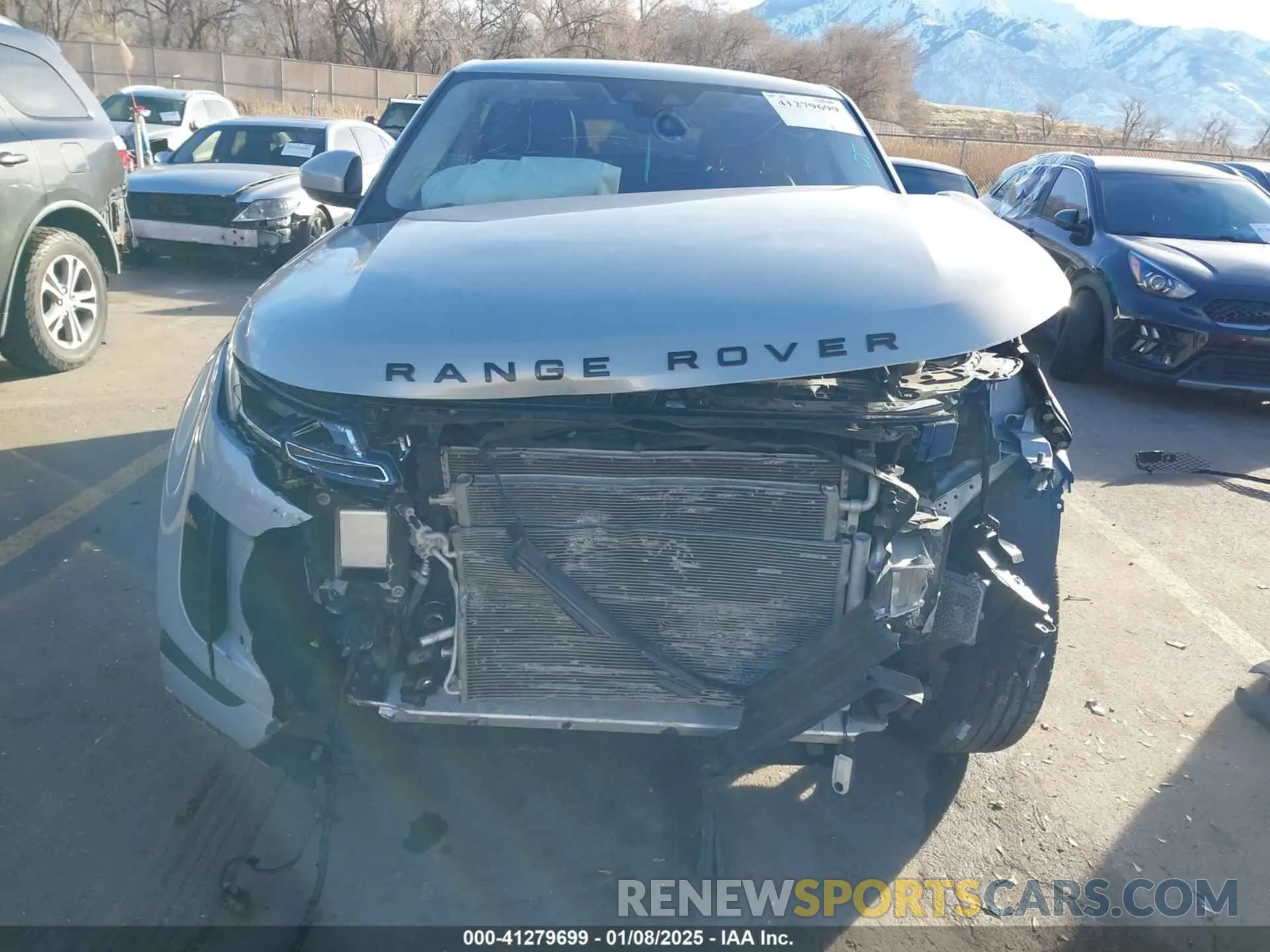 13 Photograph of a damaged car SALZJ2FX8LH065312 LAND ROVER RANGE ROVER EVOQUE 2020