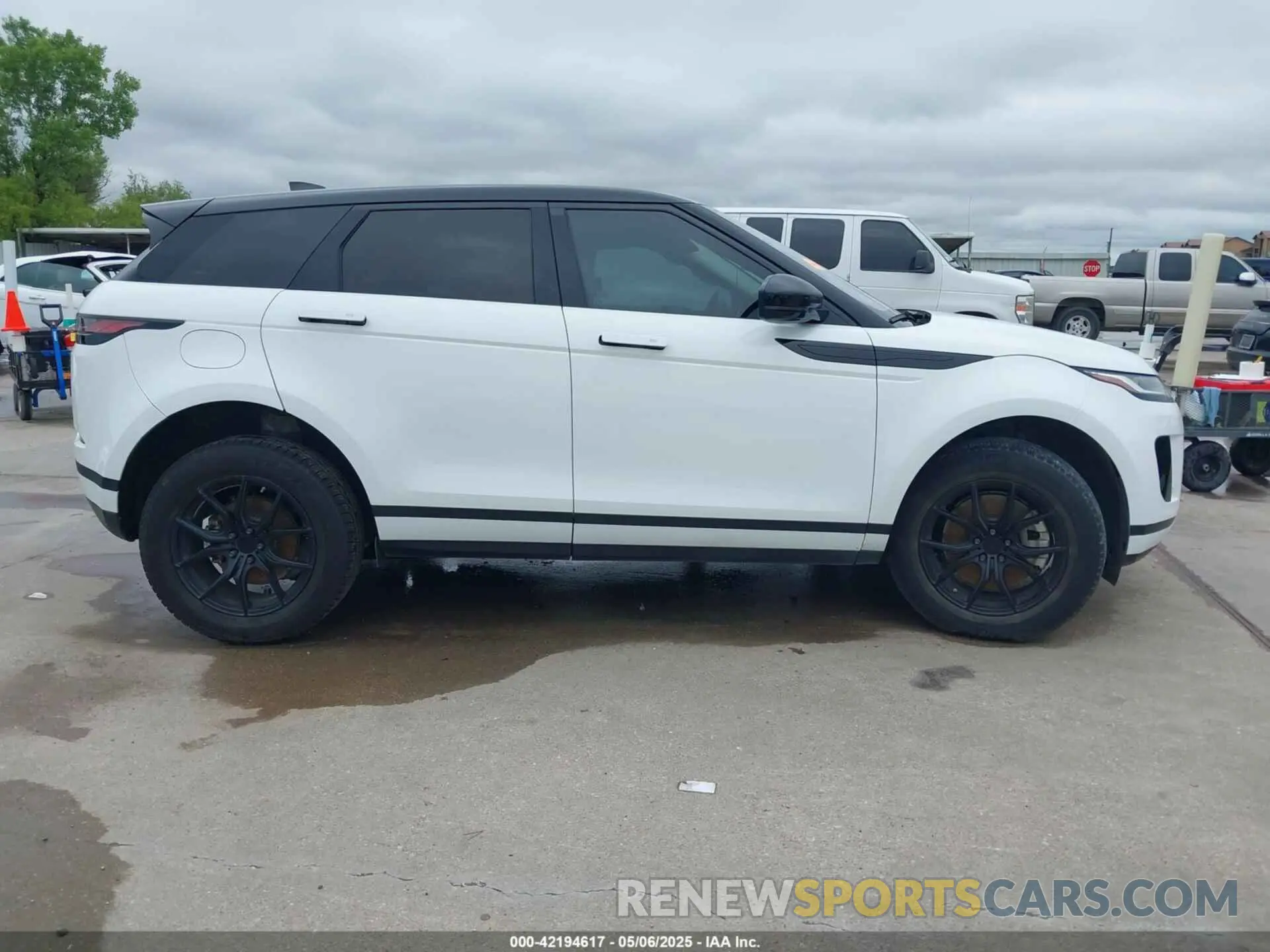 14 Photograph of a damaged car SALZJ2FX9LH084600 LAND ROVER RANGE ROVER EVOQUE 2020