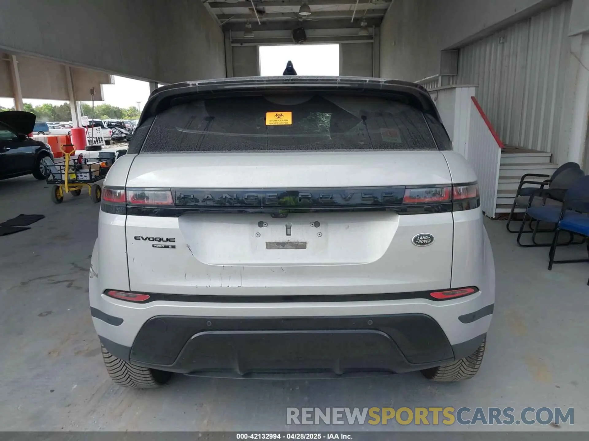 16 Photograph of a damaged car SALZJ2FX9LH120642 LAND ROVER RANGE ROVER EVOQUE 2020