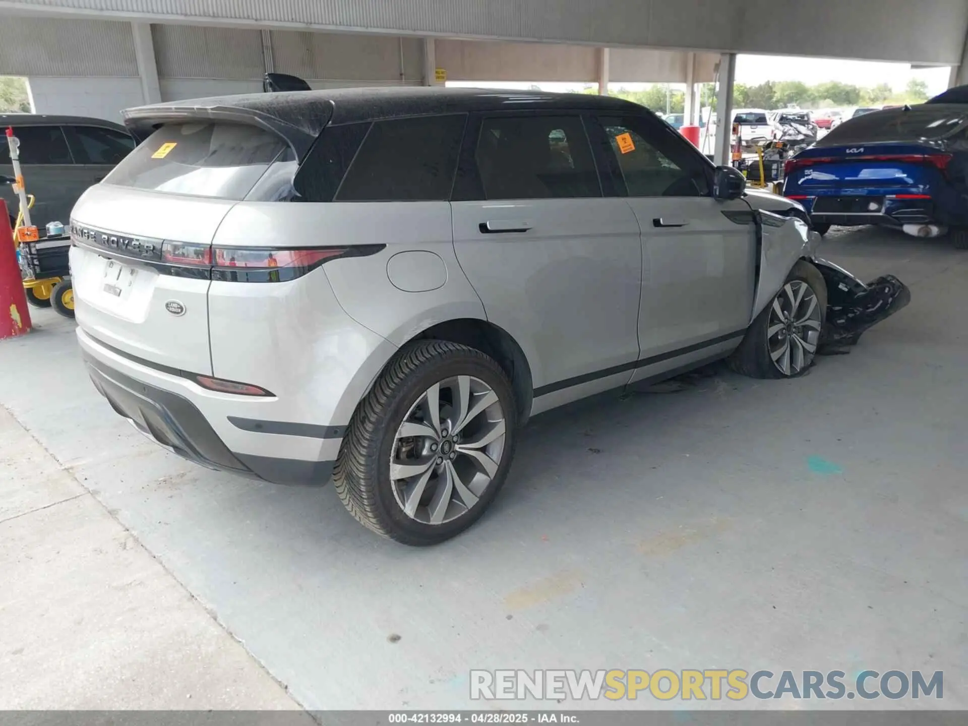 4 Photograph of a damaged car SALZJ2FX9LH120642 LAND ROVER RANGE ROVER EVOQUE 2020