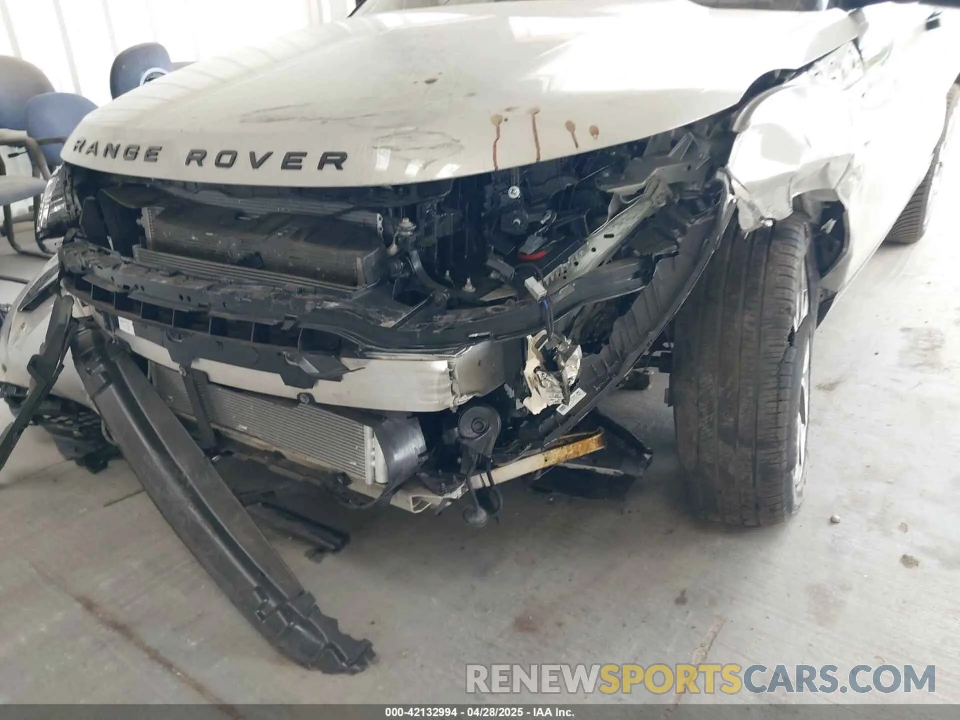 6 Photograph of a damaged car SALZJ2FX9LH120642 LAND ROVER RANGE ROVER EVOQUE 2020