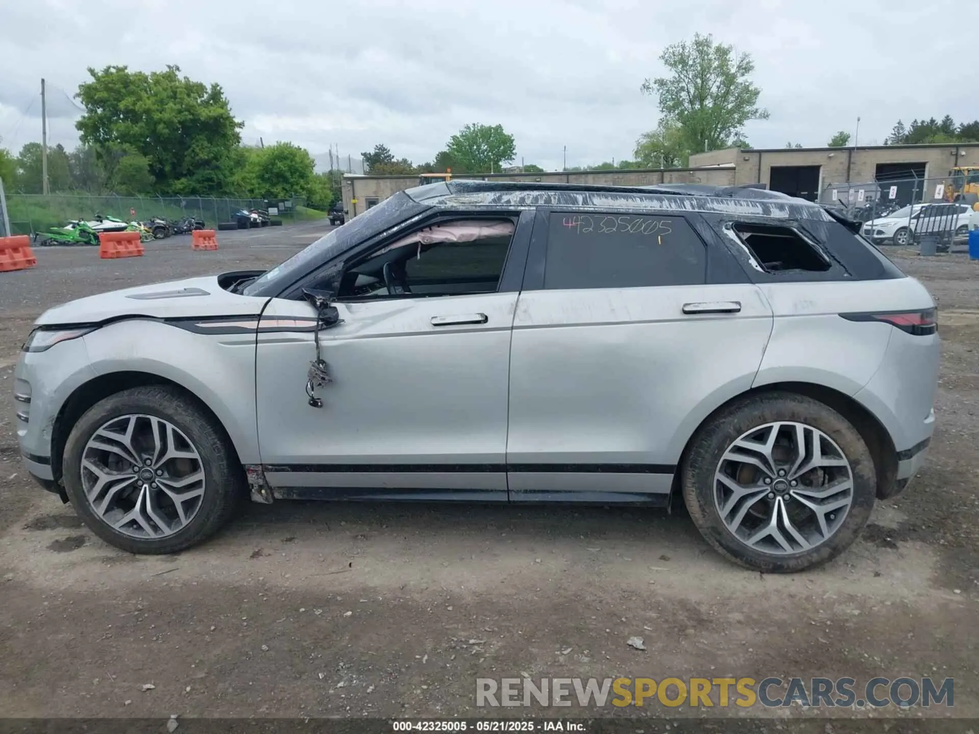 14 Photograph of a damaged car SALZL2FX0LH020729 LAND ROVER RANGE ROVER EVOQUE 2020
