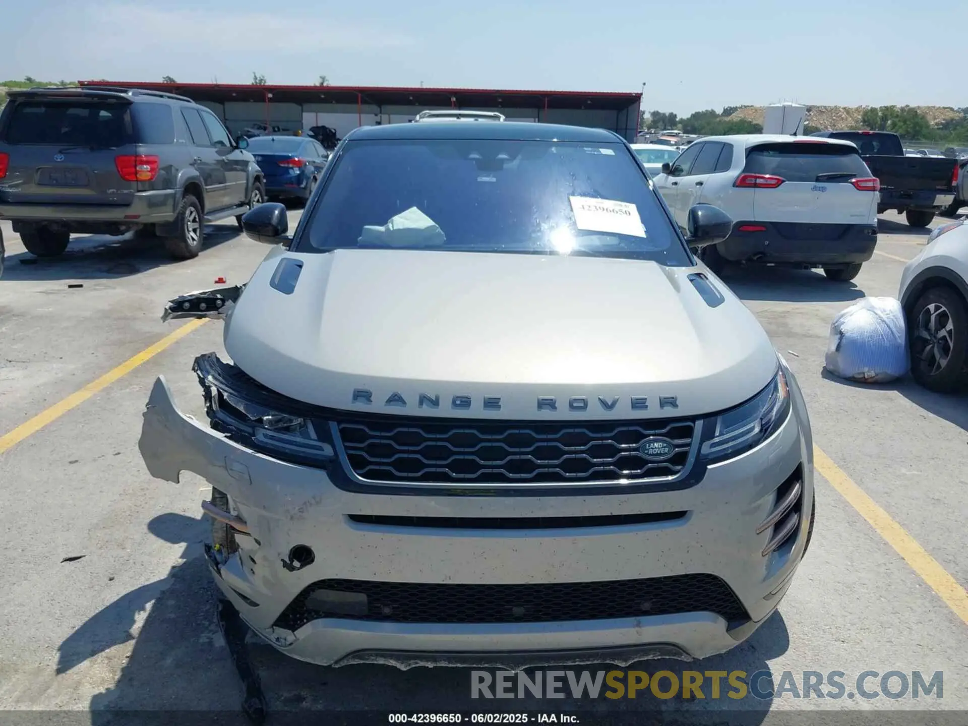 12 Photograph of a damaged car SALZL2FX5LH061406 LAND ROVER RANGE ROVER EVOQUE 2020