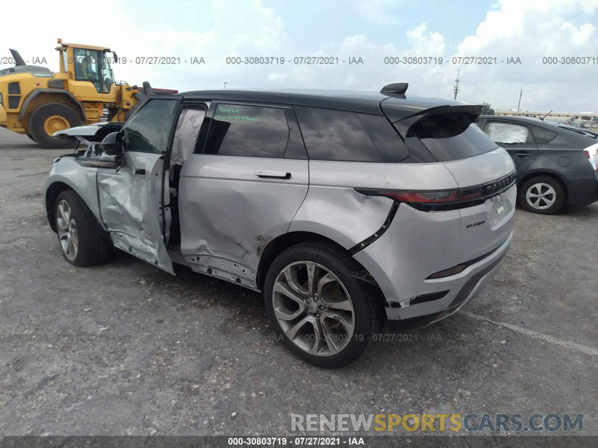 3 Photograph of a damaged car SALZL2FXXLH062812 LAND ROVER RANGE ROVER EVOQUE 2020