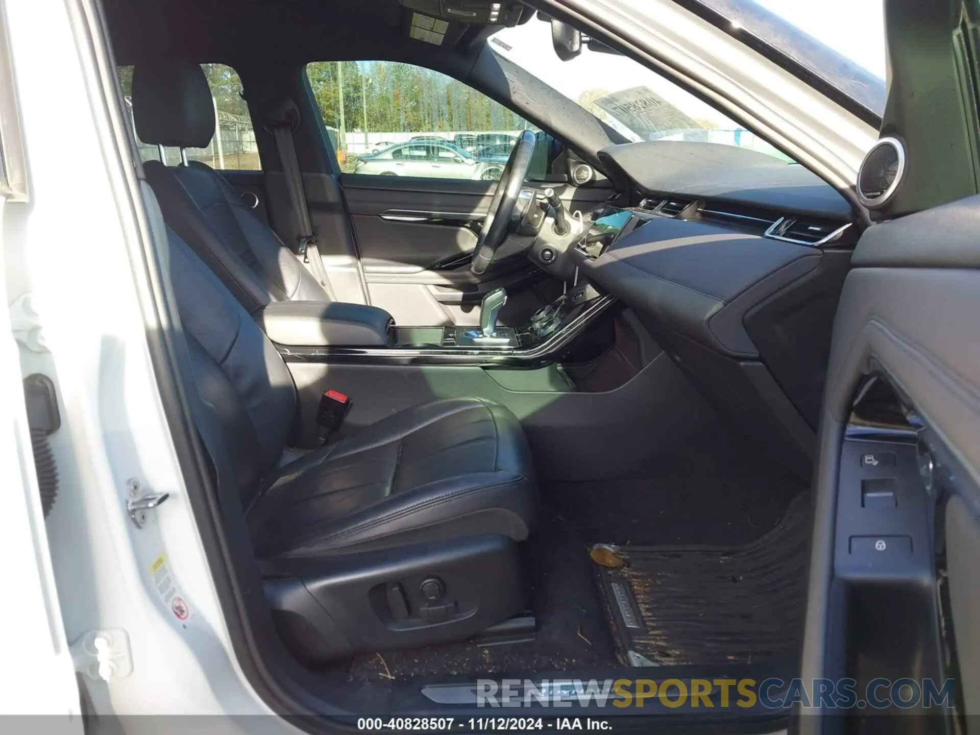 5 Photograph of a damaged car SALZL2GX6LH009541 LAND ROVER RANGE ROVER EVOQUE 2020