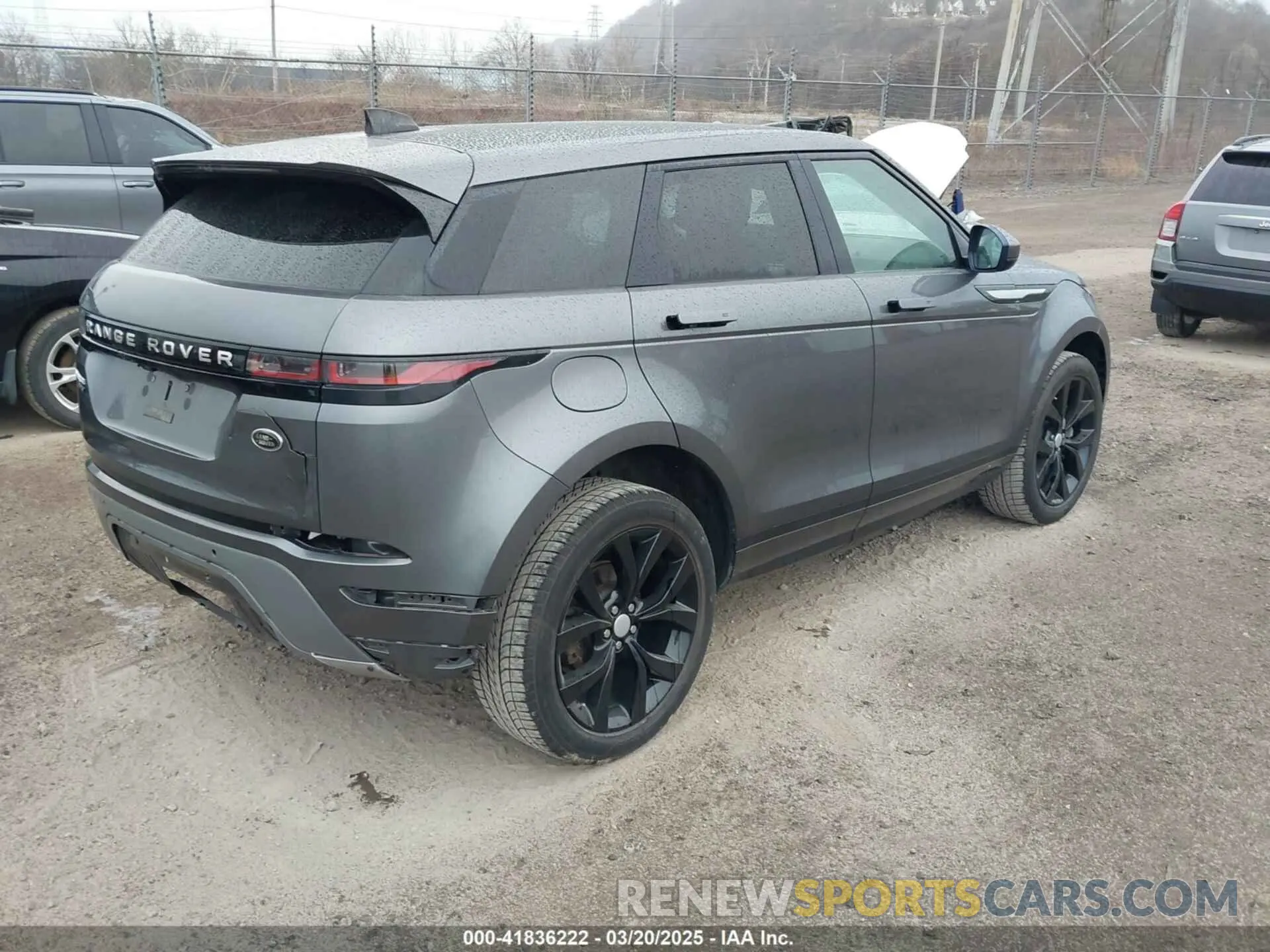 4 Photograph of a damaged car SALZP2FX2LH018985 LAND ROVER RANGE ROVER EVOQUE 2020