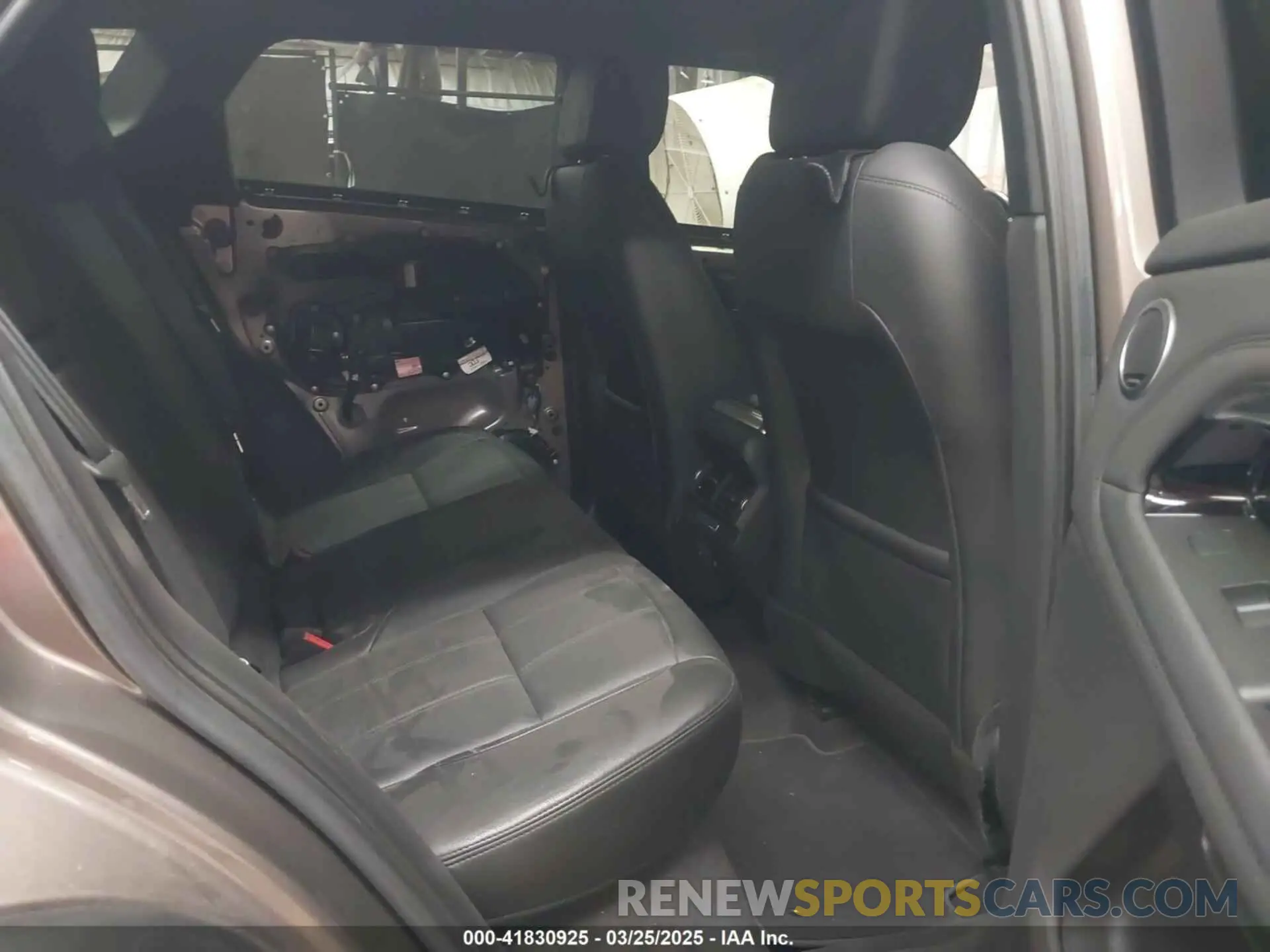 8 Photograph of a damaged car SALZP2FX5LH031469 LAND ROVER RANGE ROVER EVOQUE 2020
