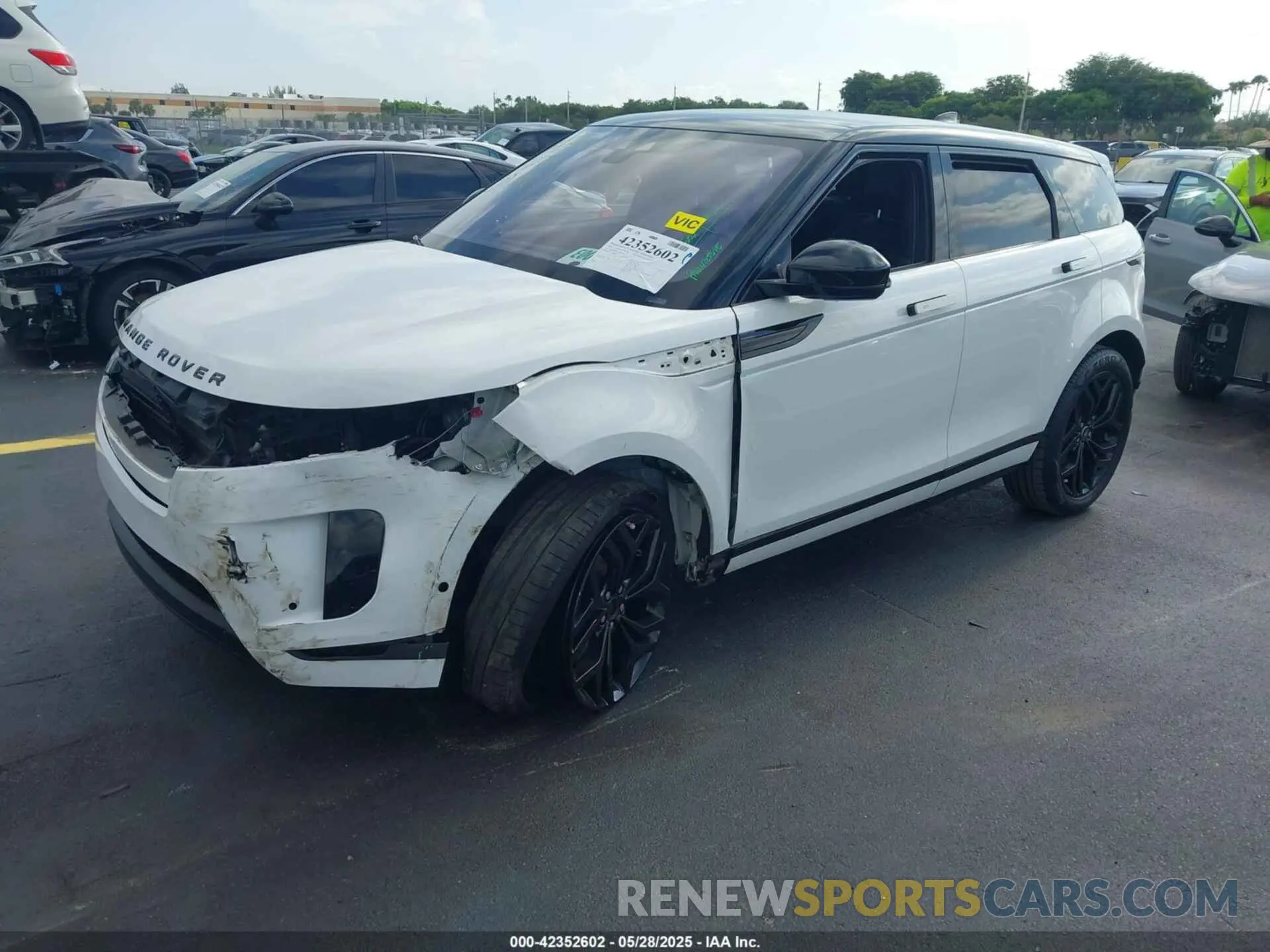 2 Photograph of a damaged car SALZP2FX6LH019279 LAND ROVER RANGE ROVER EVOQUE 2020