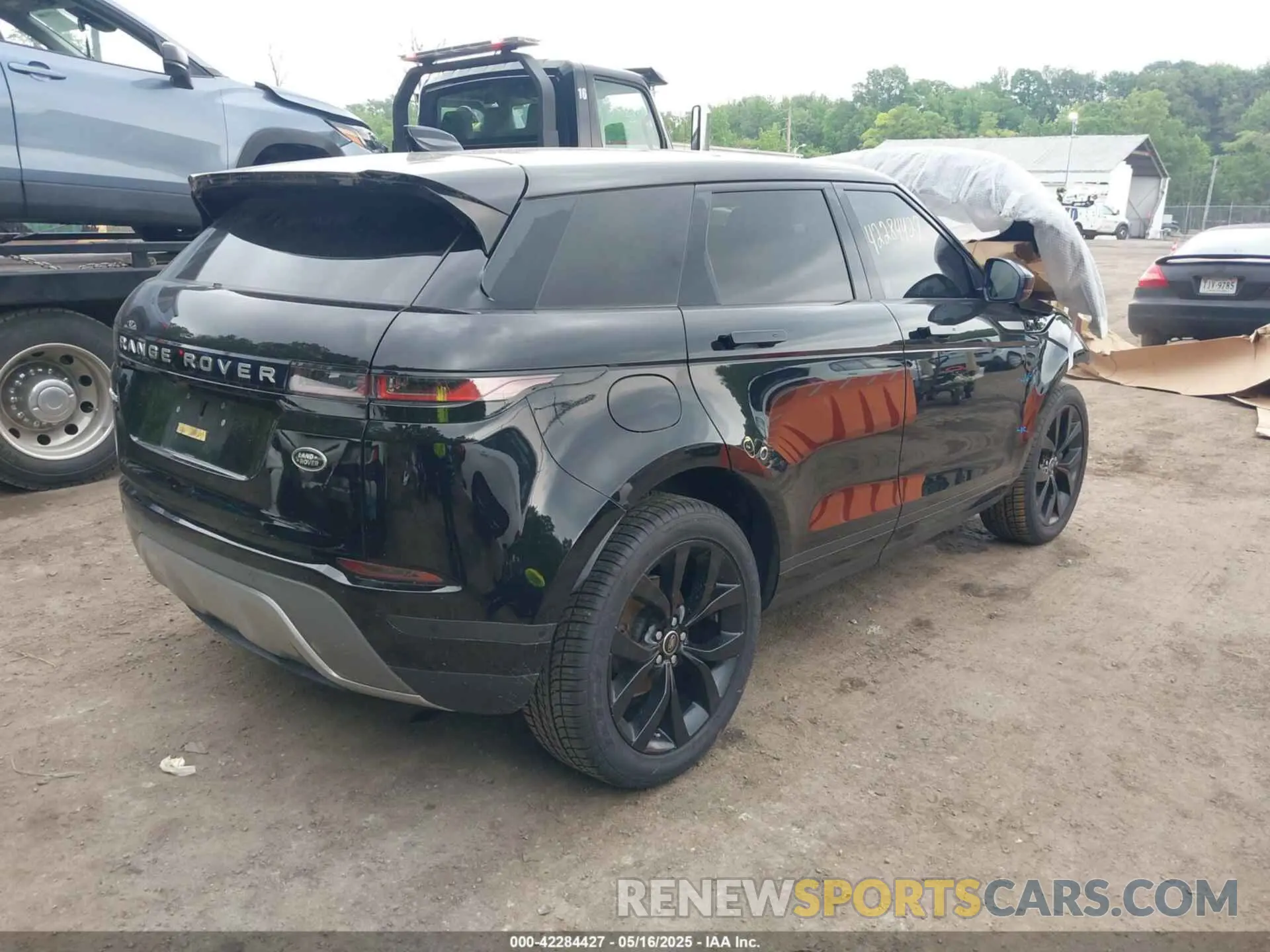 4 Photograph of a damaged car SALZP2FX6LH061273 LAND ROVER RANGE ROVER EVOQUE 2020