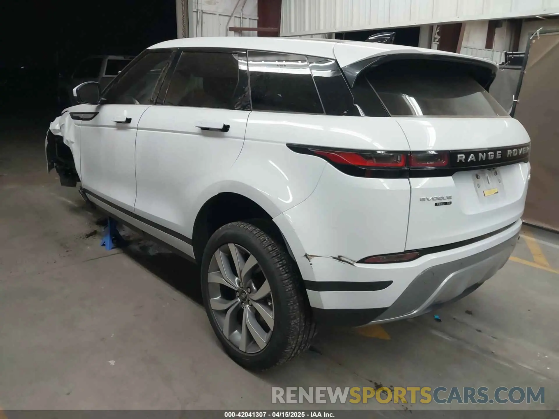 3 Photograph of a damaged car SALZP2FX6LH070149 LAND ROVER RANGE ROVER EVOQUE 2020