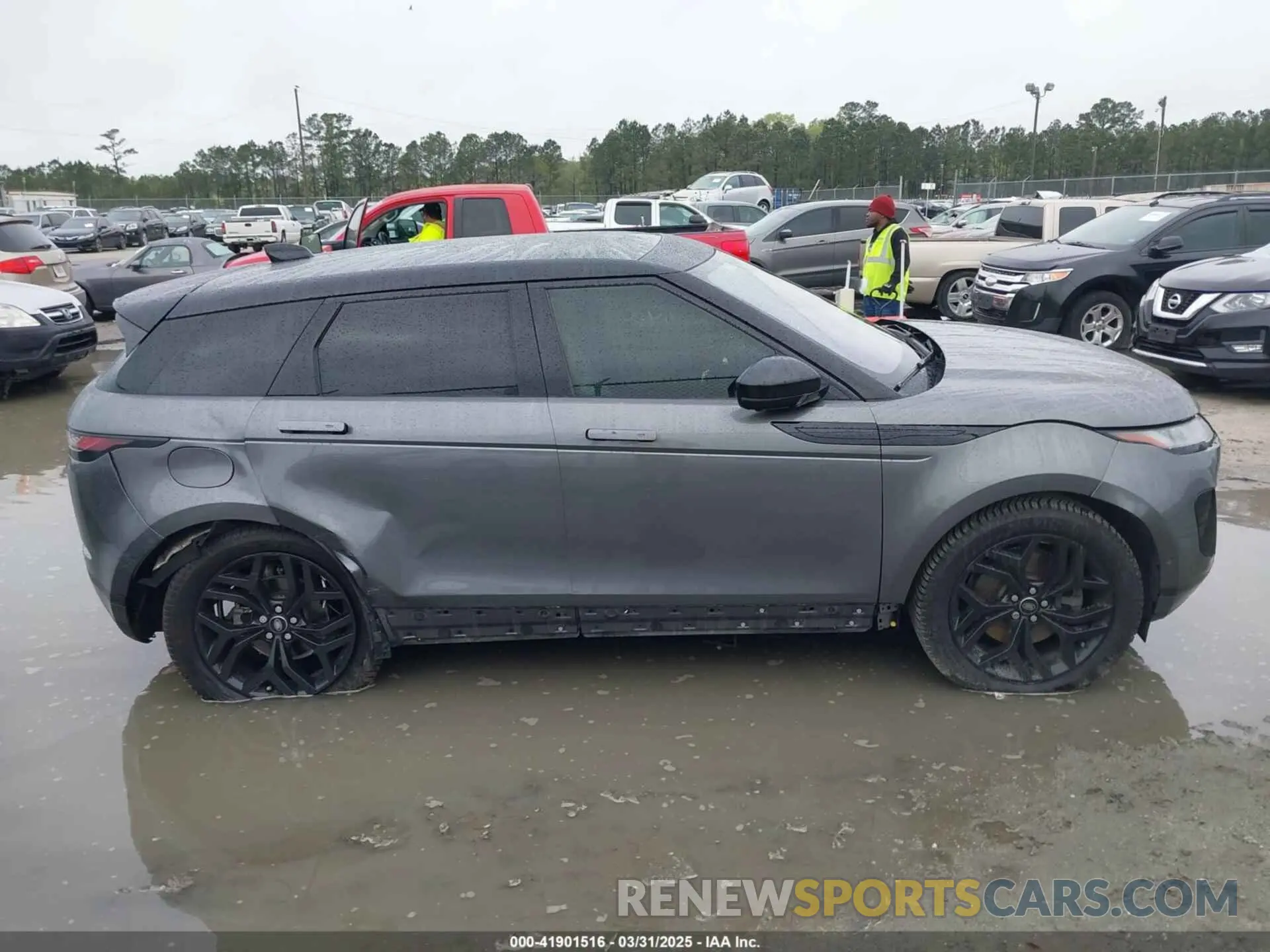 13 Photograph of a damaged car SALZP2FX7LH007738 LAND ROVER RANGE ROVER EVOQUE 2020