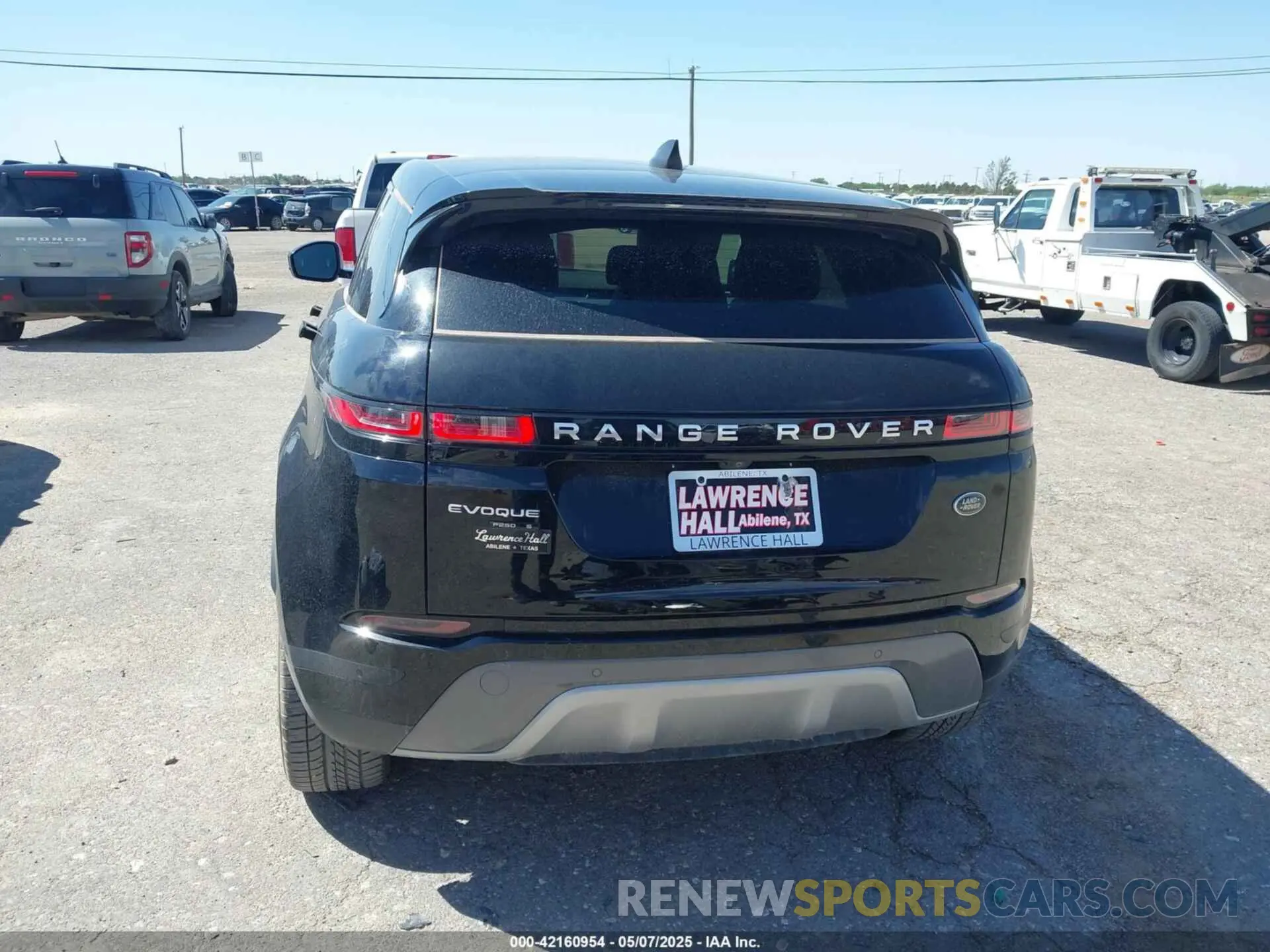 16 Photograph of a damaged car SALZP2FX8LH077135 LAND ROVER RANGE ROVER EVOQUE 2020