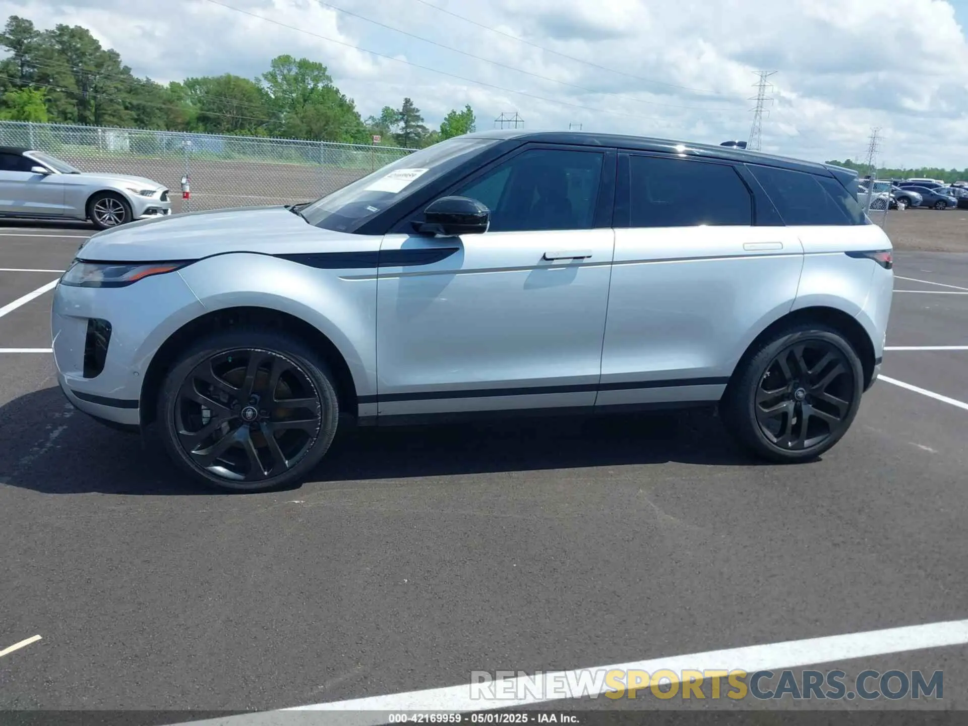 13 Photograph of a damaged car SALZP2FX9LH060618 LAND ROVER RANGE ROVER EVOQUE 2020