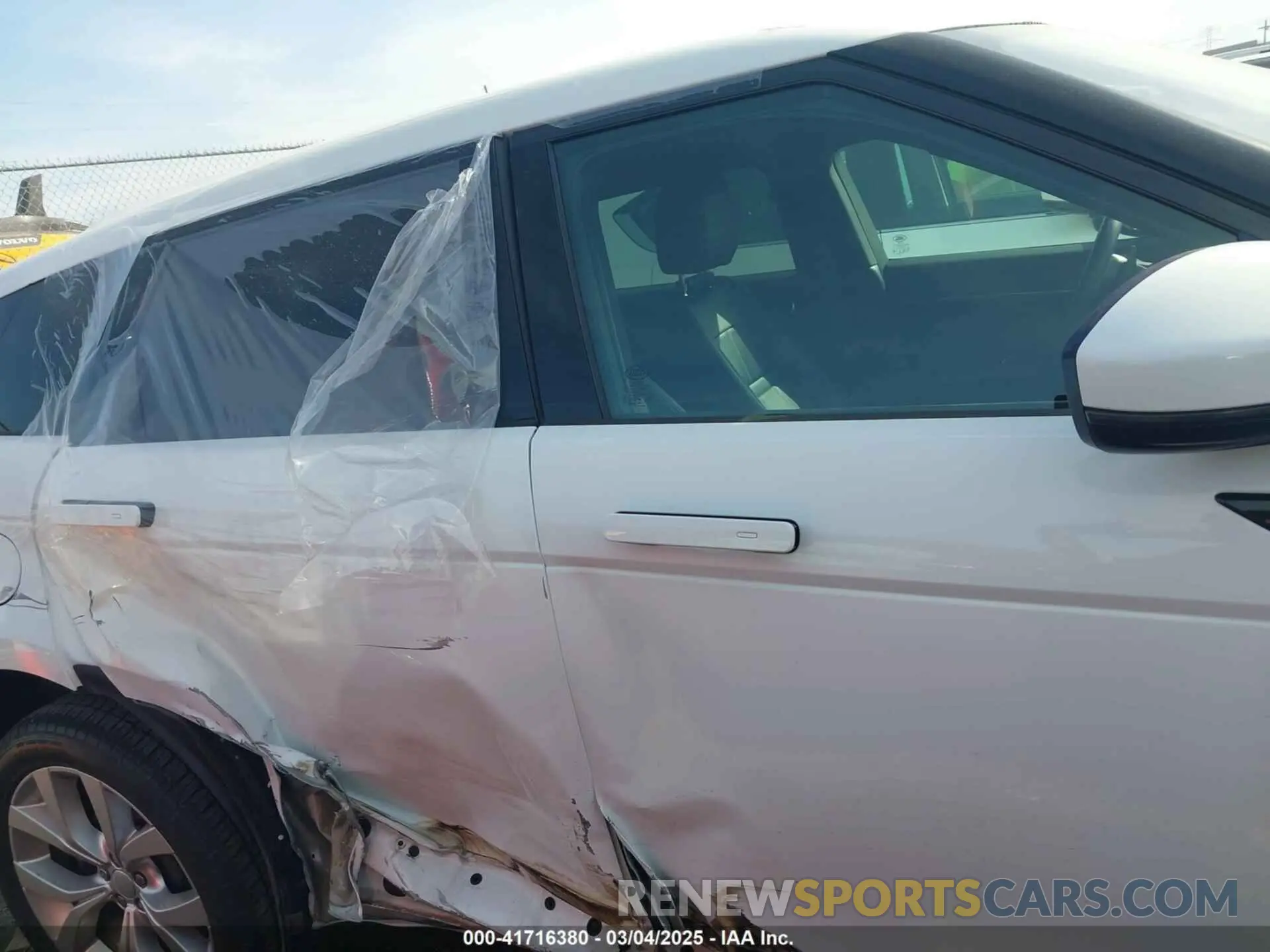 14 Photograph of a damaged car SALZT2GX5LH055345 LAND ROVER RANGE ROVER EVOQUE 2020
