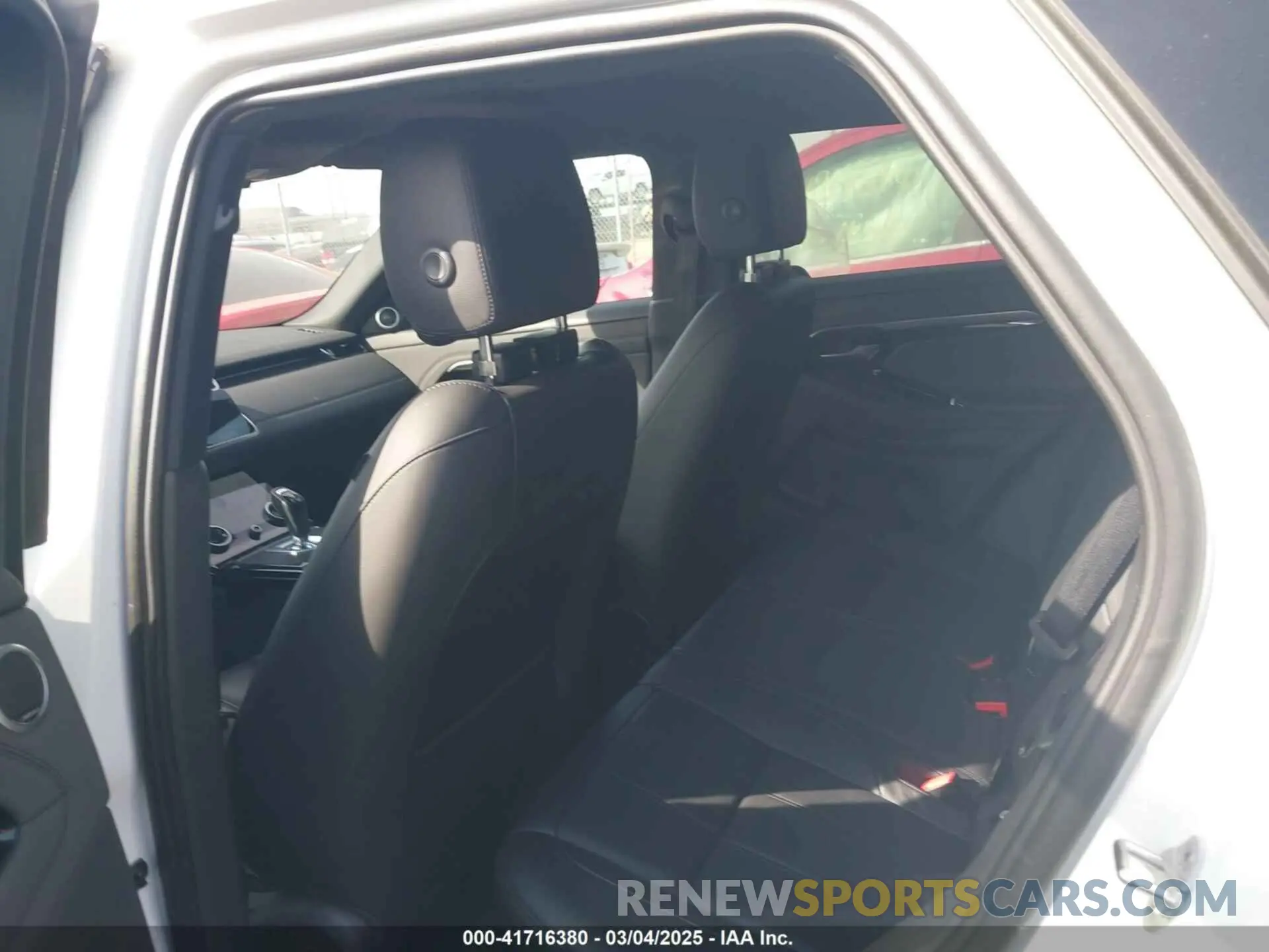 8 Photograph of a damaged car SALZT2GX5LH055345 LAND ROVER RANGE ROVER EVOQUE 2020