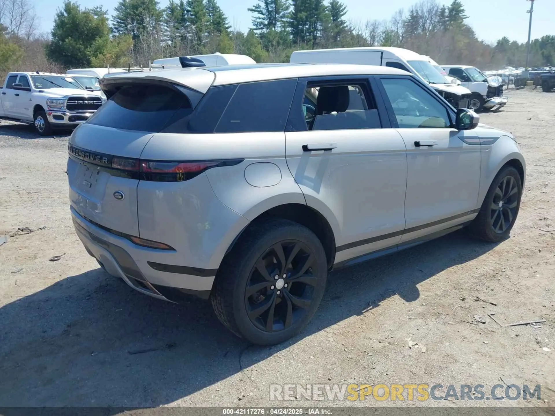 4 Photograph of a damaged car SALZT2GXXLH061139 LAND ROVER RANGE ROVER EVOQUE 2020