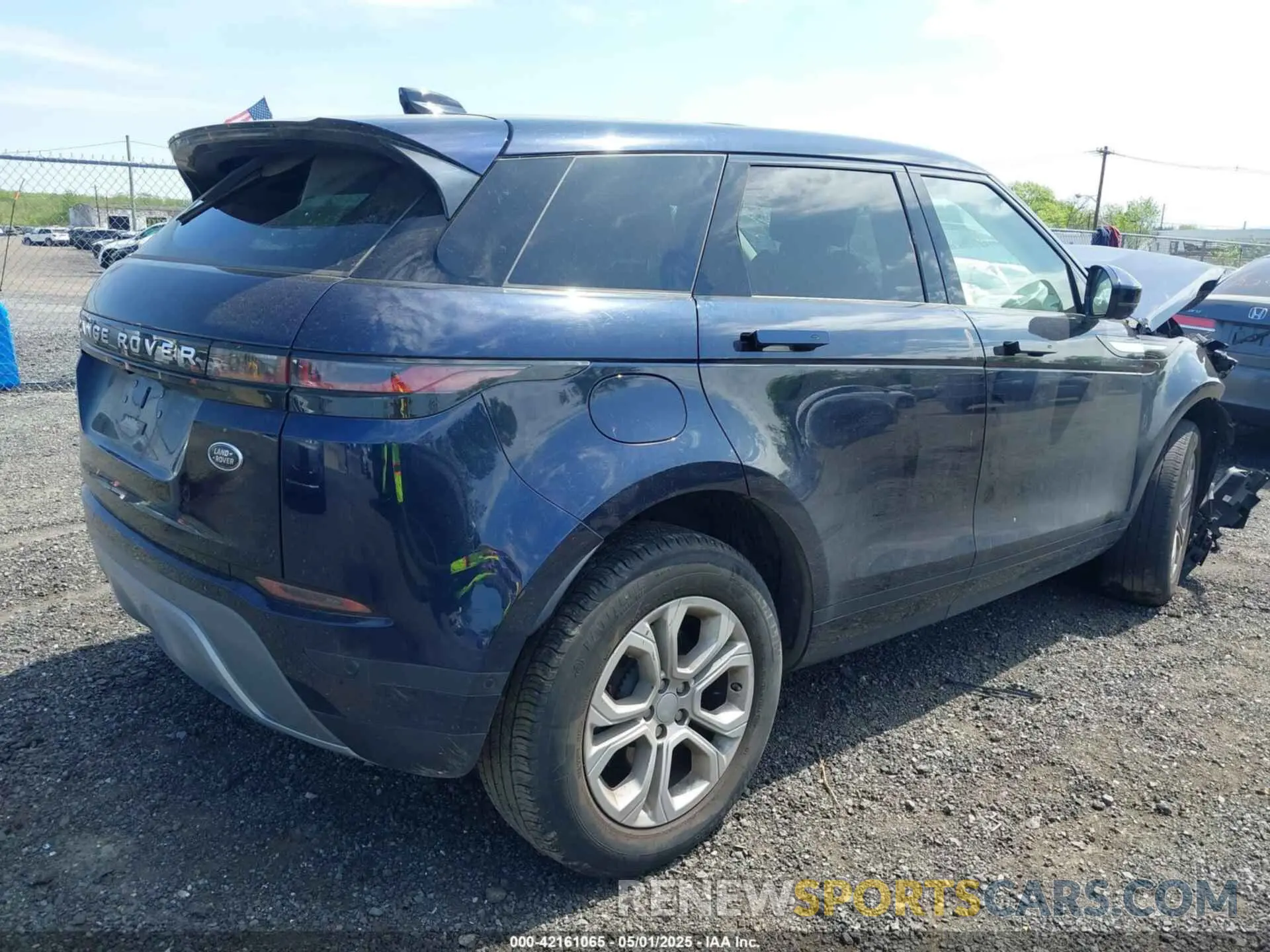 4 Photograph of a damaged car SALZJ2FX1MH130664 LAND ROVER RANGE ROVER EVOQUE 2021