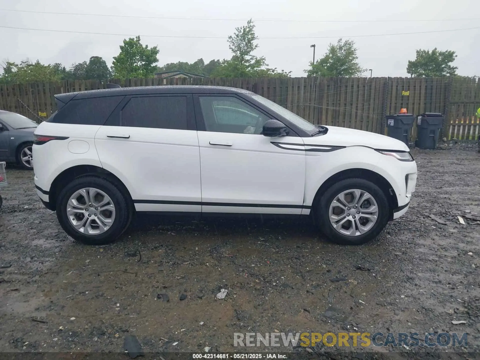 13 Photograph of a damaged car SALZJ2FX4MH131663 LAND ROVER RANGE ROVER EVOQUE 2021