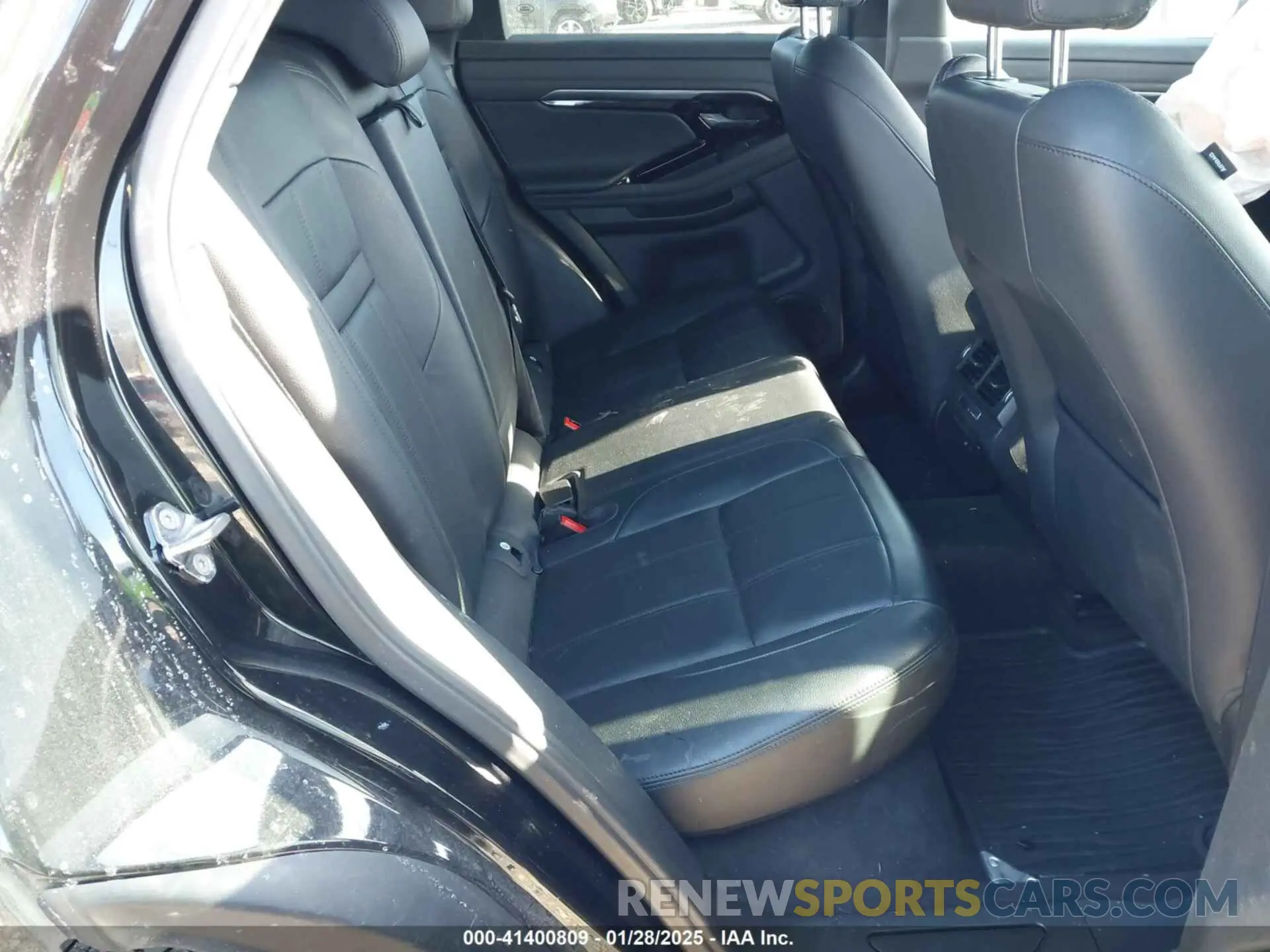 8 Photograph of a damaged car SALZJ2FX7MH122651 LAND ROVER RANGE ROVER EVOQUE 2021
