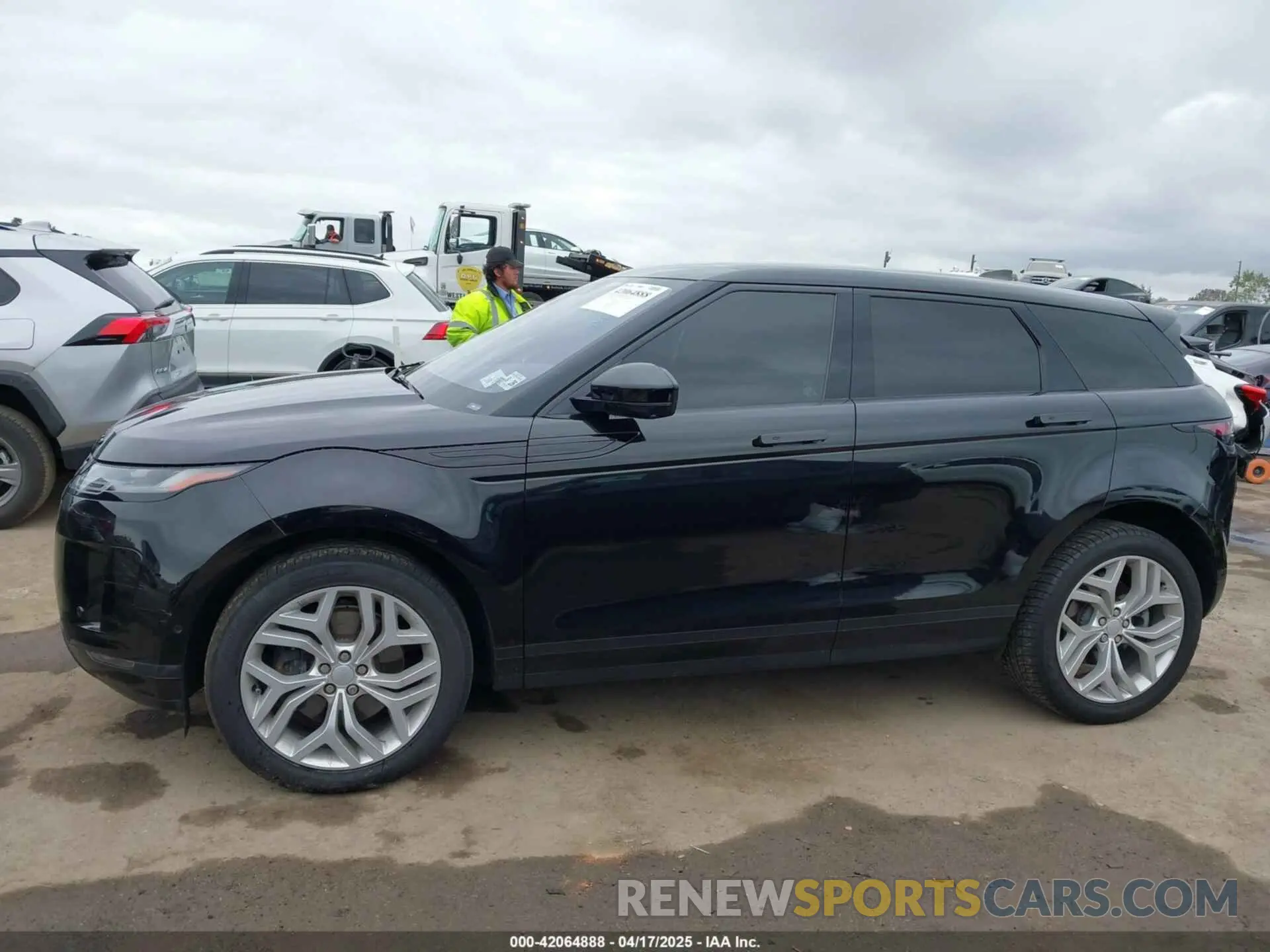 14 Photograph of a damaged car SALZJ2FX7MH152149 LAND ROVER RANGE ROVER EVOQUE 2021