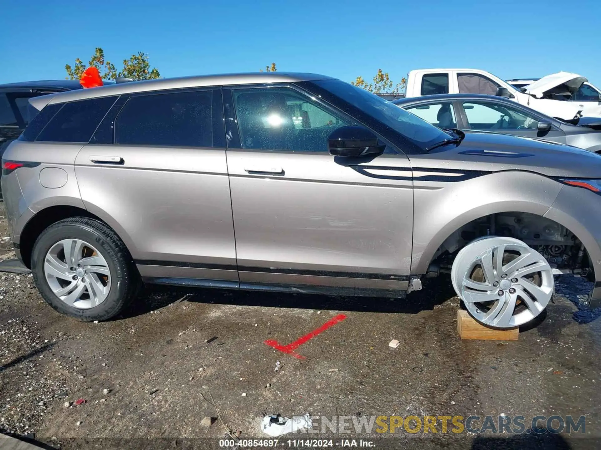 14 Photograph of a damaged car SALZT2FX1MH140279 LAND ROVER RANGE ROVER EVOQUE 2021