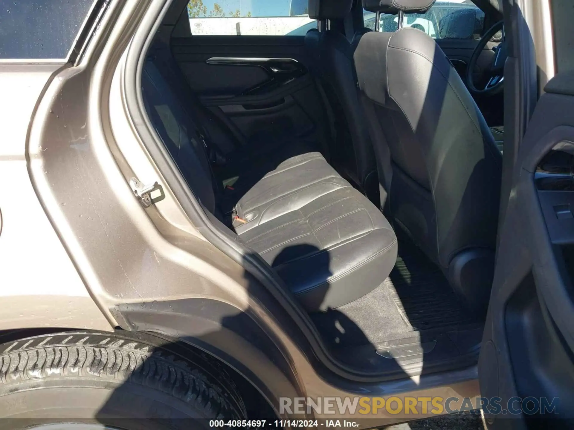 8 Photograph of a damaged car SALZT2FX1MH140279 LAND ROVER RANGE ROVER EVOQUE 2021