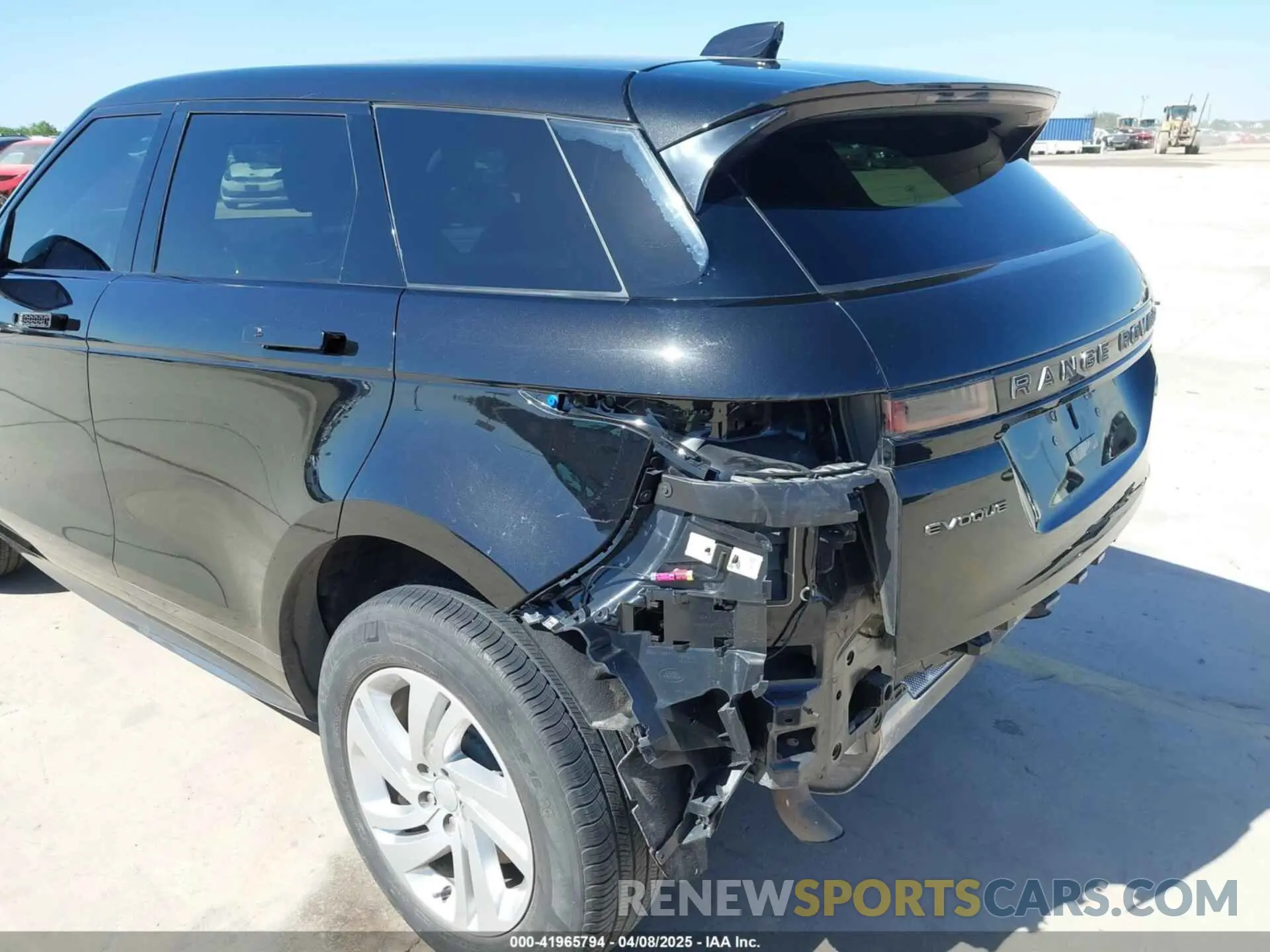 18 Photograph of a damaged car SALZT2FX1MH154750 LAND ROVER RANGE ROVER EVOQUE 2021