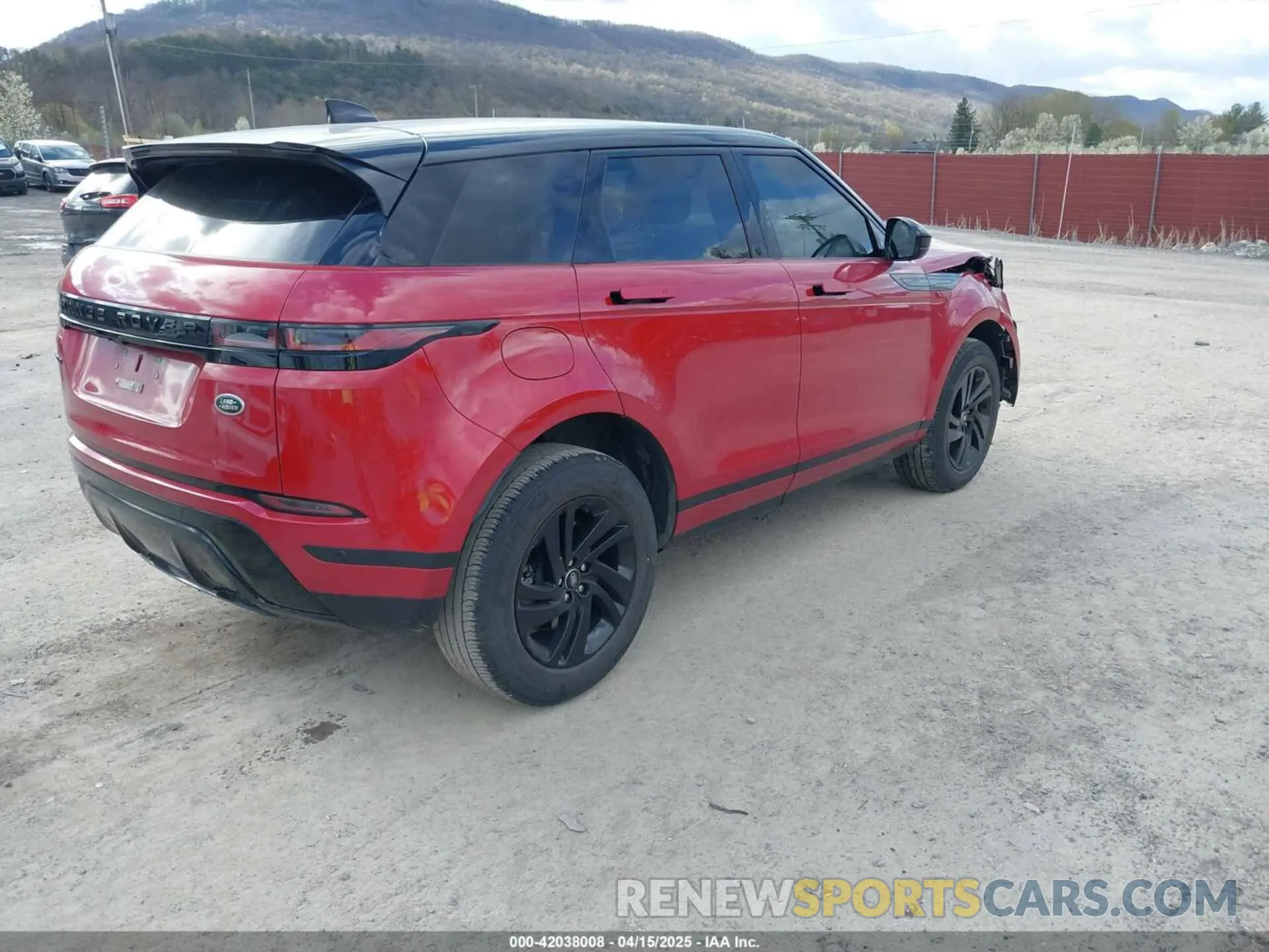 4 Photograph of a damaged car SALZJ2FX4NH176734 LAND ROVER RANGE ROVER EVOQUE 2022