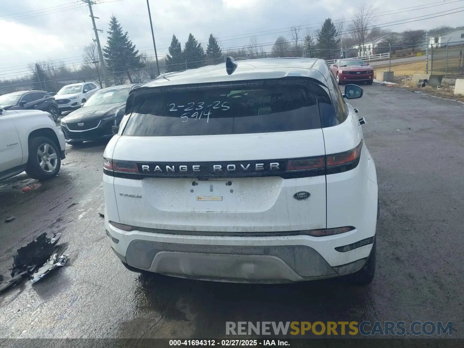 17 Photograph of a damaged car SALZJ2FX6NH165914 LAND ROVER RANGE ROVER EVOQUE 2022